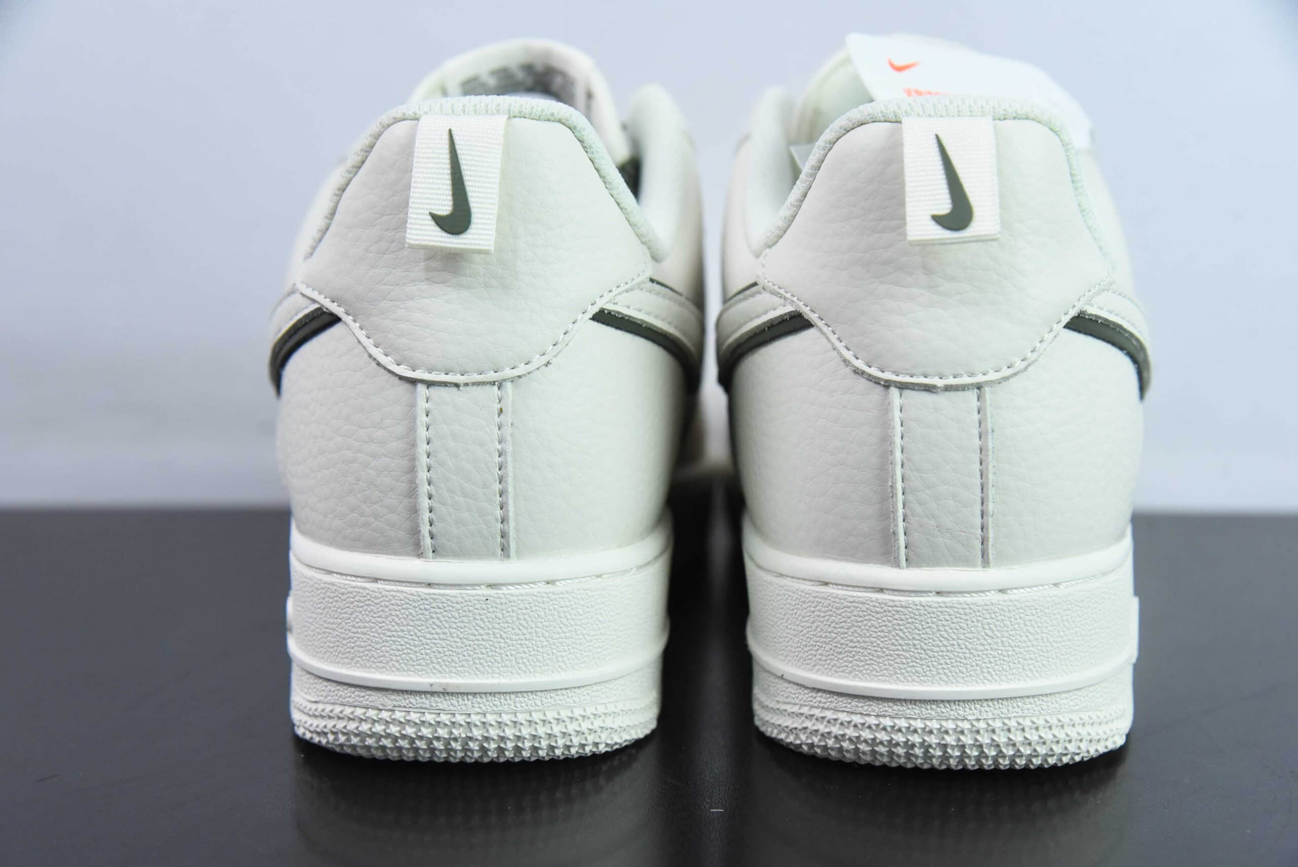 耐克Nike Air Force 1 '07 Low 米白绿空军一号低帮百搭休闲运动板鞋纯原版本 货号：MJ0319-022 