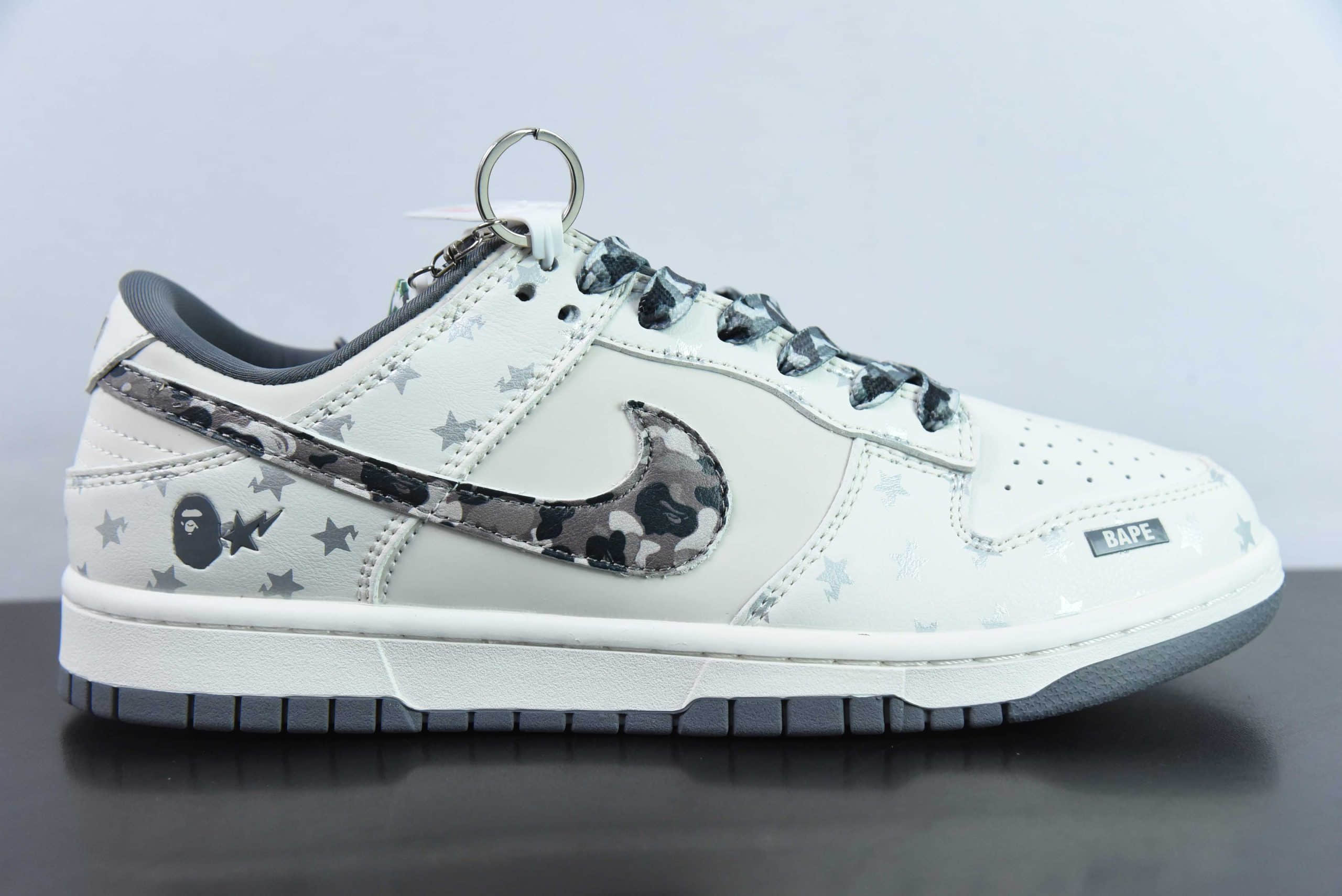 耐克Nike SB Dunk Low BAPE联名米灰迷彩勾周年高端定制SB低帮休闲板鞋纯原版本 货号：DQ1098-351