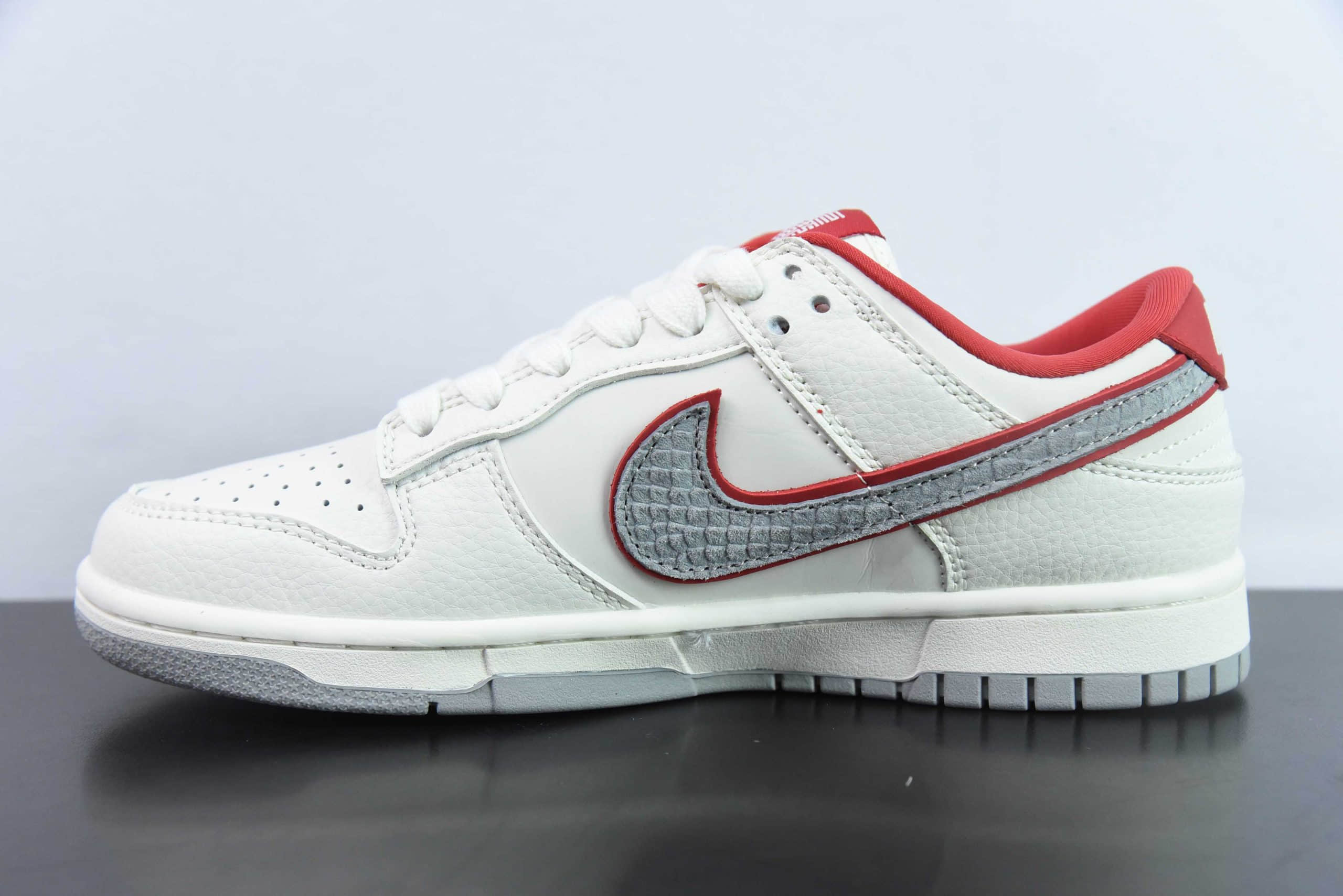 耐克 Nike SB Dunk Low“龙年限定米灰勾龙吟” 周年高端定制SB低帮休闲板鞋纯原版本 货号：DQ1098-366 
