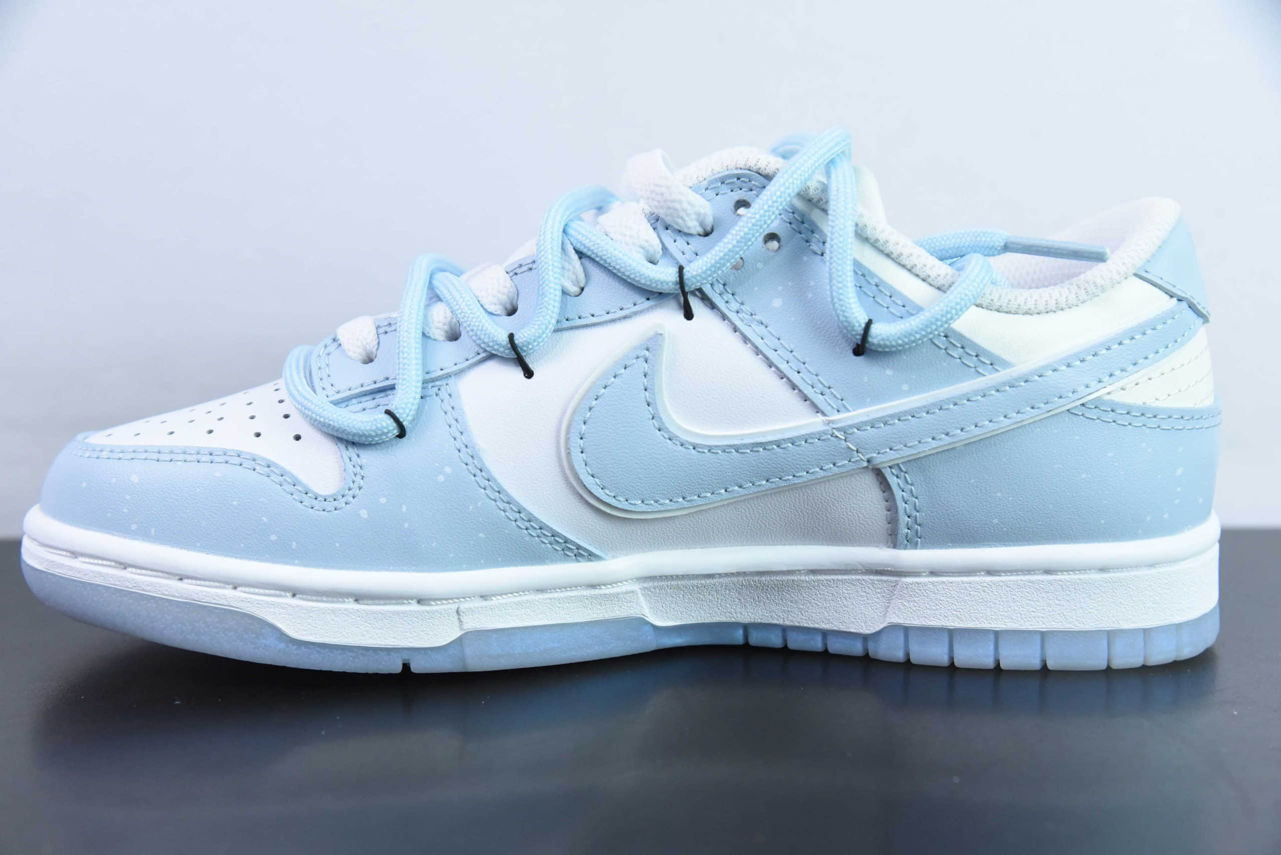 耐克Nike SB Dunk Low 海盐青柠简约天蓝解构抽绳鞋带SB低帮休闲滑板鞋纯原版本 货号： FJ7743-194 
