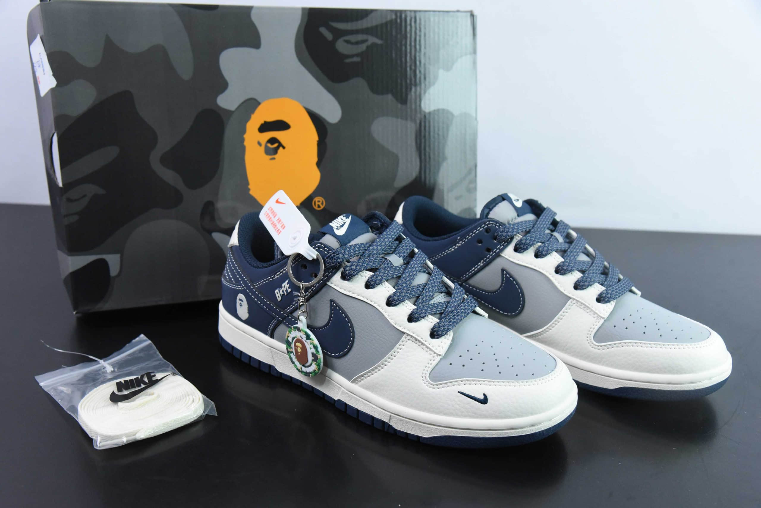 耐克Nike SB Dunk Low BAPE联名米蓝灰周年高端定制SB低帮休闲板鞋纯原版本 货号： BB8969-001