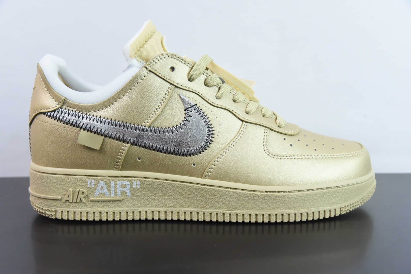 耐克Nike Off-White™ x Nike Air Force 1 Low’07Metal Gold OW金属金艺术馆空军一号经典低帮百搭休闲运动板鞋纯原版本 货号：DX1419-900