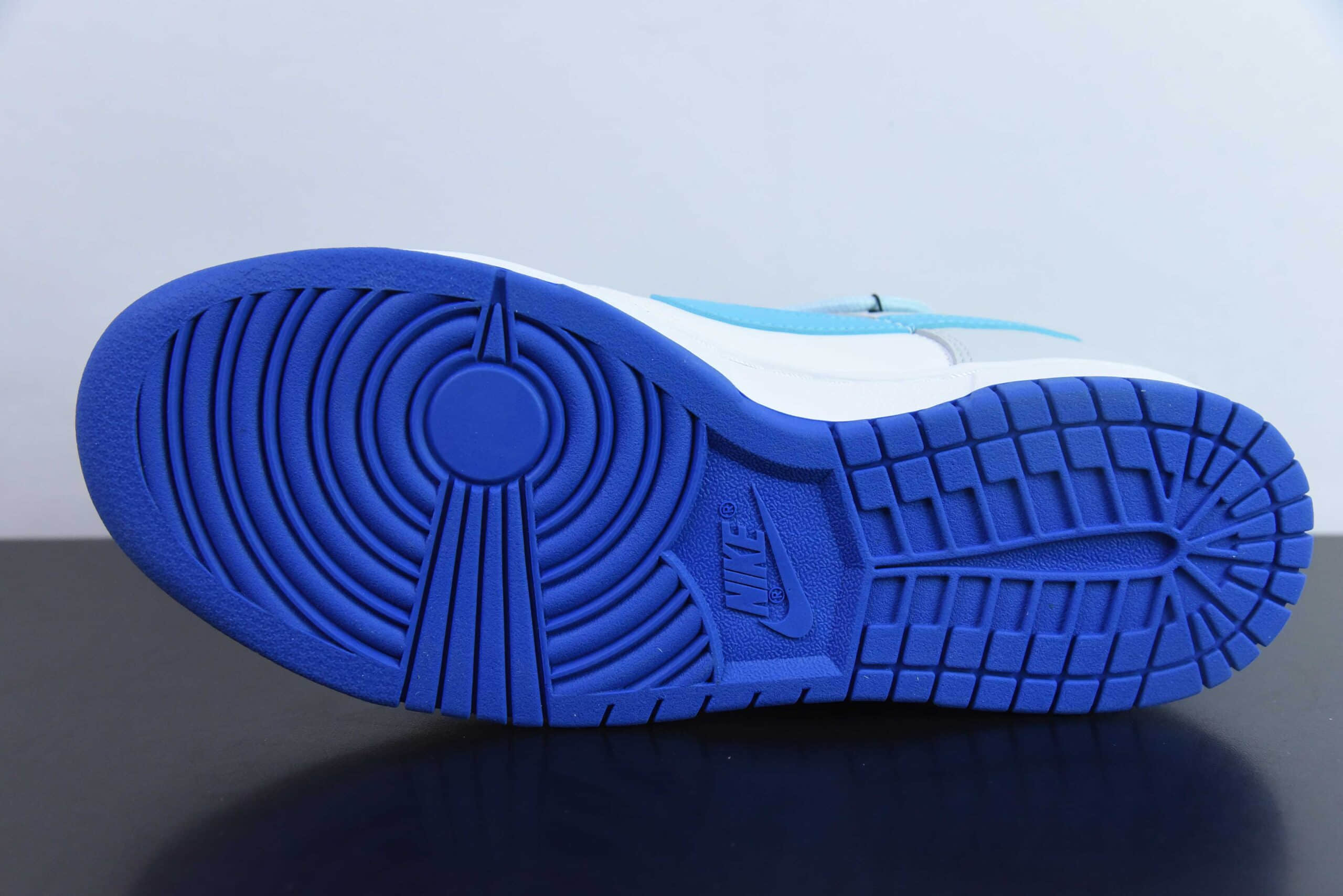 耐克Nike Dunk Low 涂鸦解构风休闲日记渐变泼墨字母 SB绑带低帮休闲板鞋纯原版本 货号：DV0831-104 