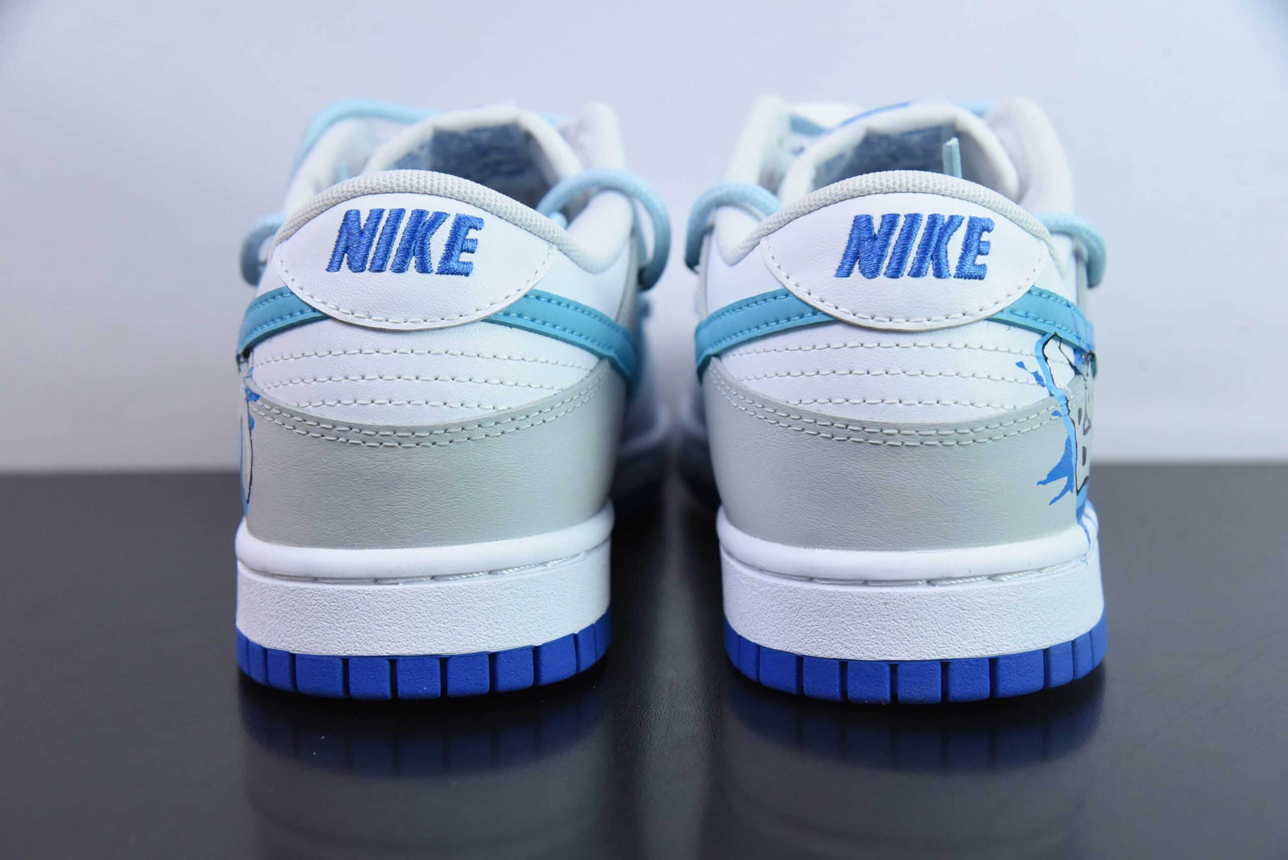 耐克Nike Dunk Low 涂鸦解构风休闲日记渐变泼墨字母 SB绑带低帮休闲板鞋纯原版本 货号：DV0831-104 