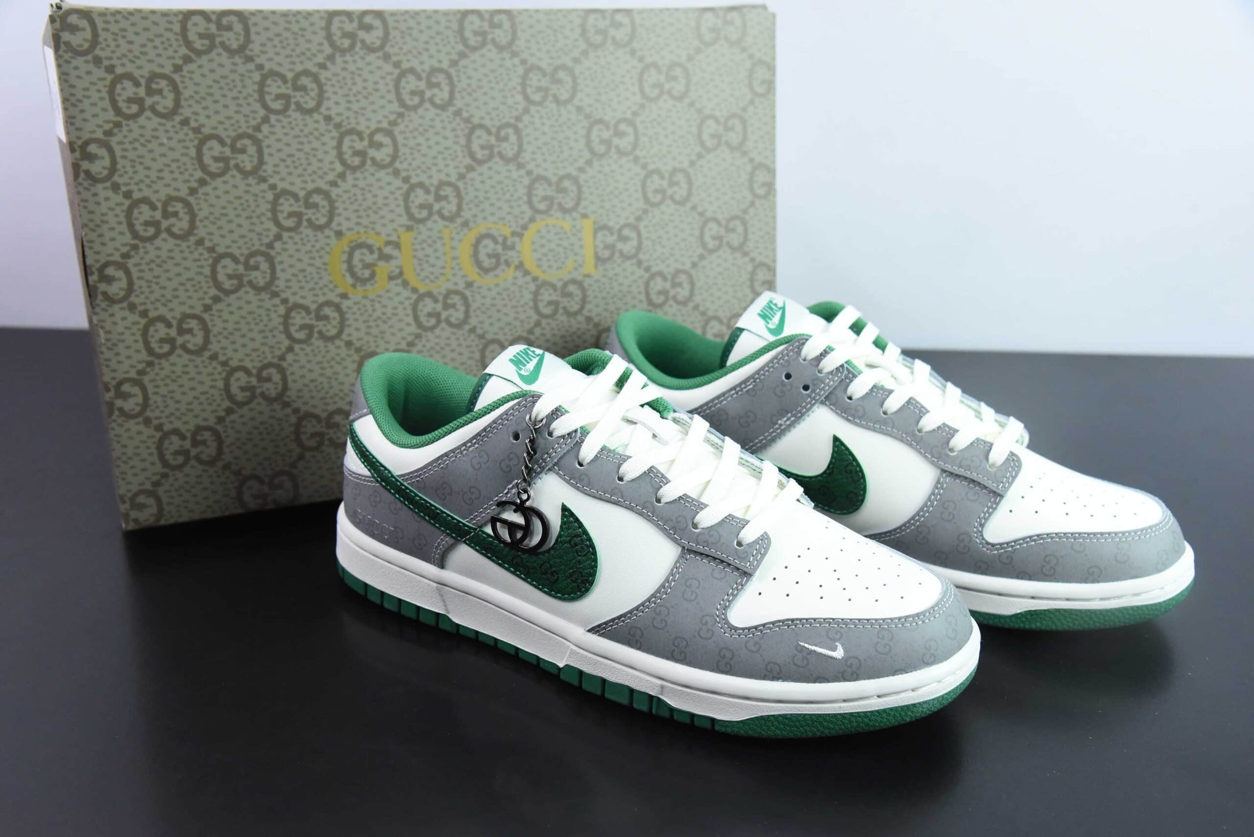 耐克Nike SB Dunk Low GUCCI联名灰绿SB低帮休闲板鞋纯原版本 货号： SF1588-134 