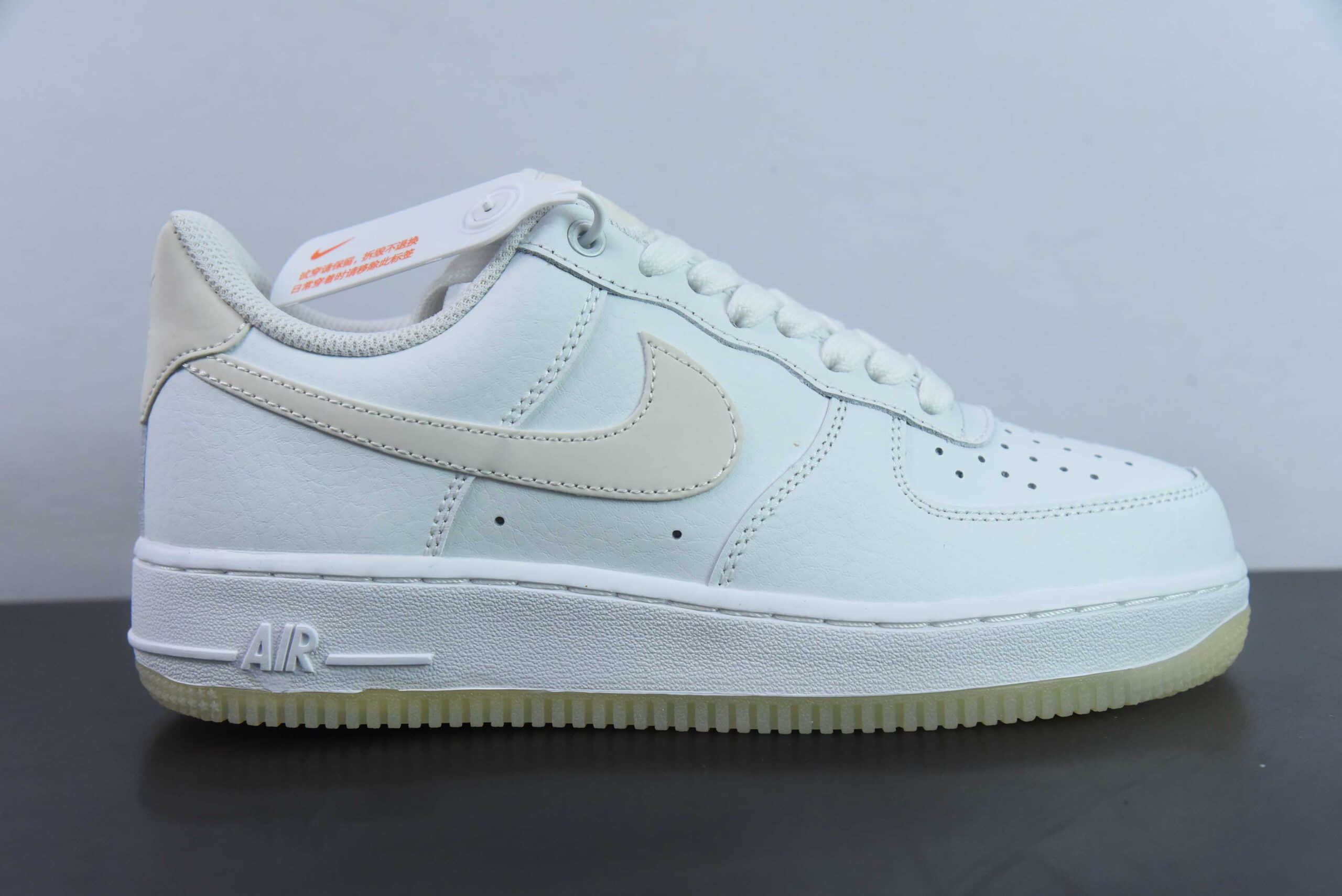 耐克Nike Air Force 1 Low ’07 白灰夜光空军一号低帮休闲板鞋纯原版本 货号：AO2132-101 