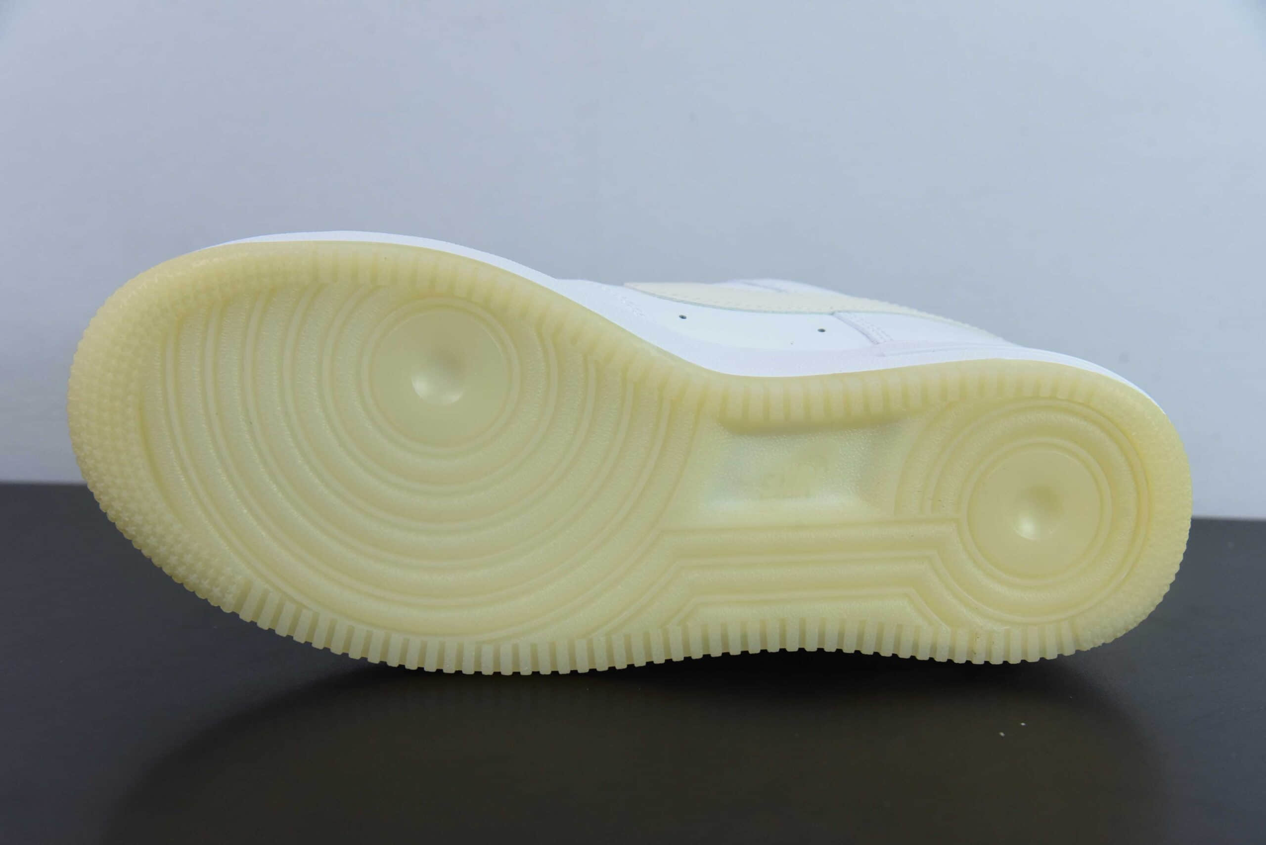 耐克Nike Air Force 1 Low ’07 白灰夜光空军一号低帮休闲板鞋纯原版本 货号：AO2132-101 