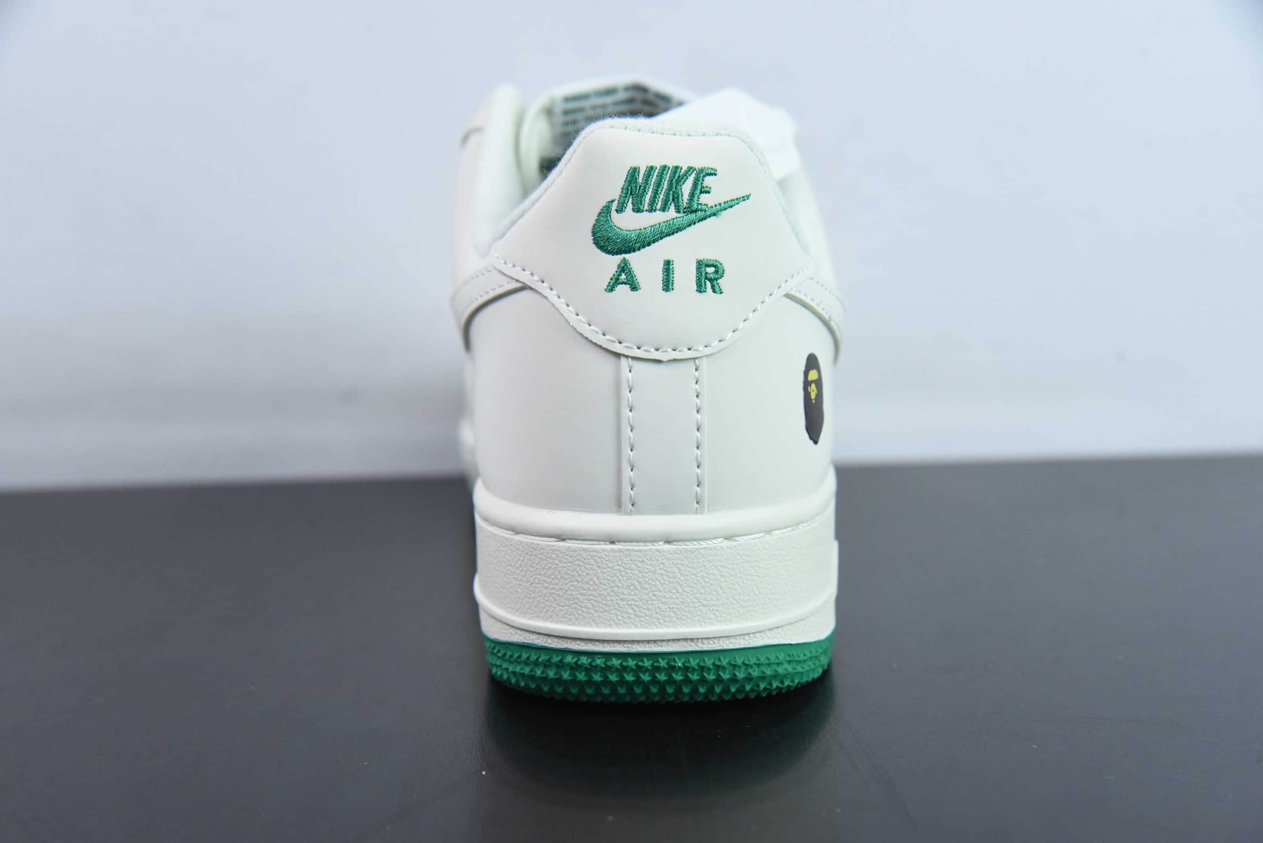 耐克Nike Air Force 1'07 Low BAPE联名米绿星星空军一号低帮休闲板鞋纯原版本 货号：FG6688-102