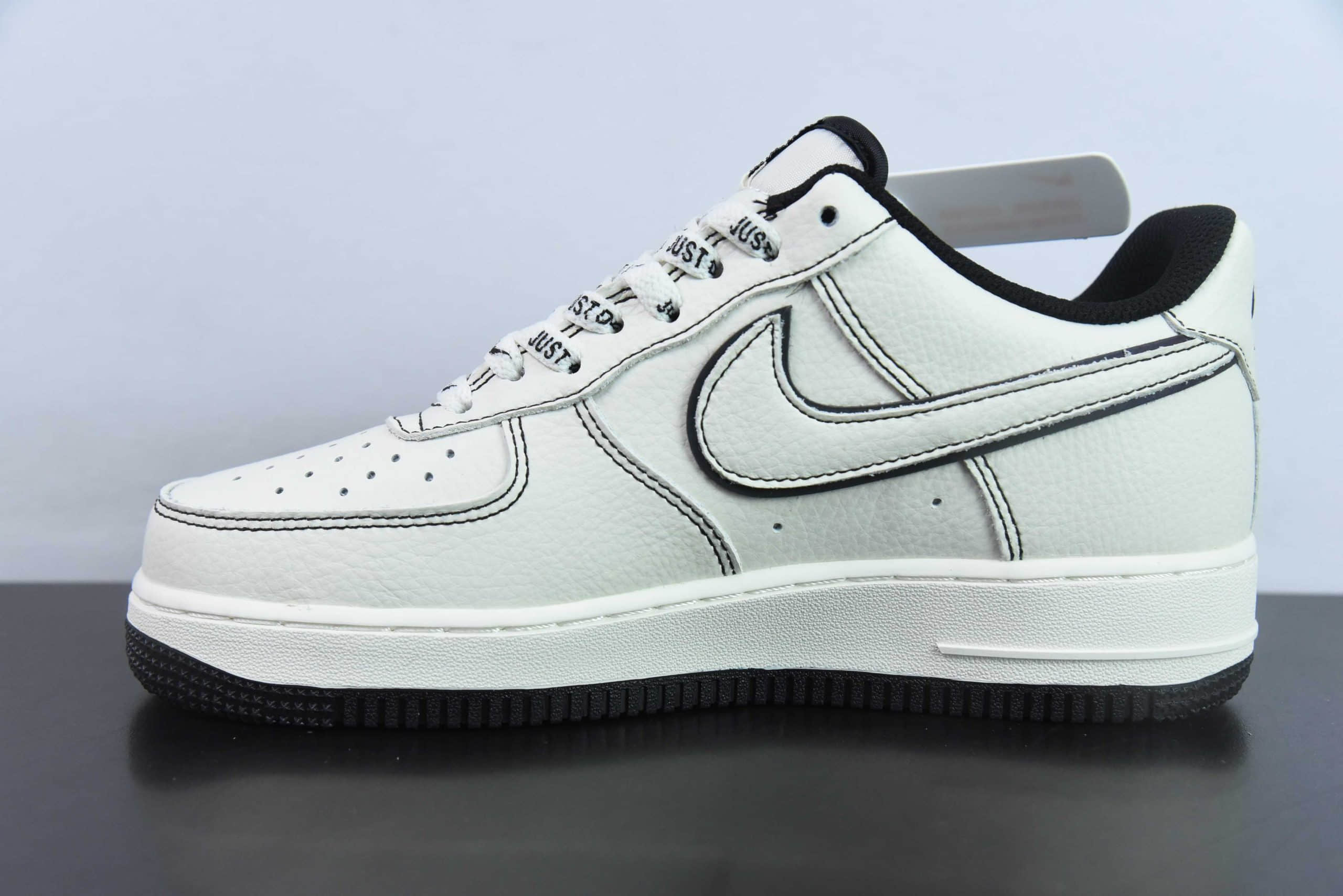 耐克Nike Stussy x Nike Air Force 1 Low 斯图西联名米白炫彩反光空军一号低帮休闲板鞋纯原版本 货号：UN1635-702