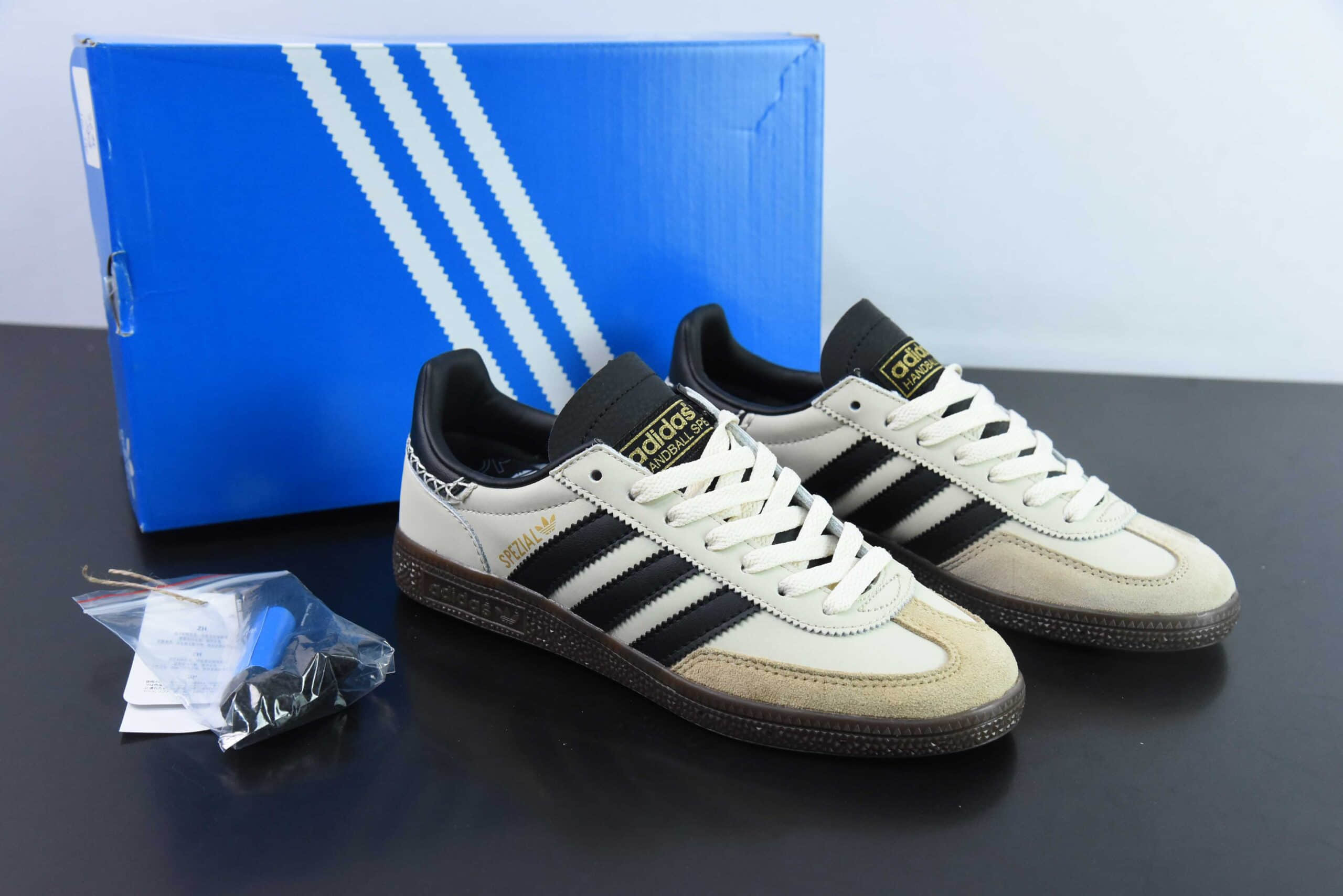 阿迪达斯Adidas Originals Handball Spezial ‘Wonder Beige’马克线手球运动员系列百搭休闲运动板鞋纯原版本 货号： IE3698 