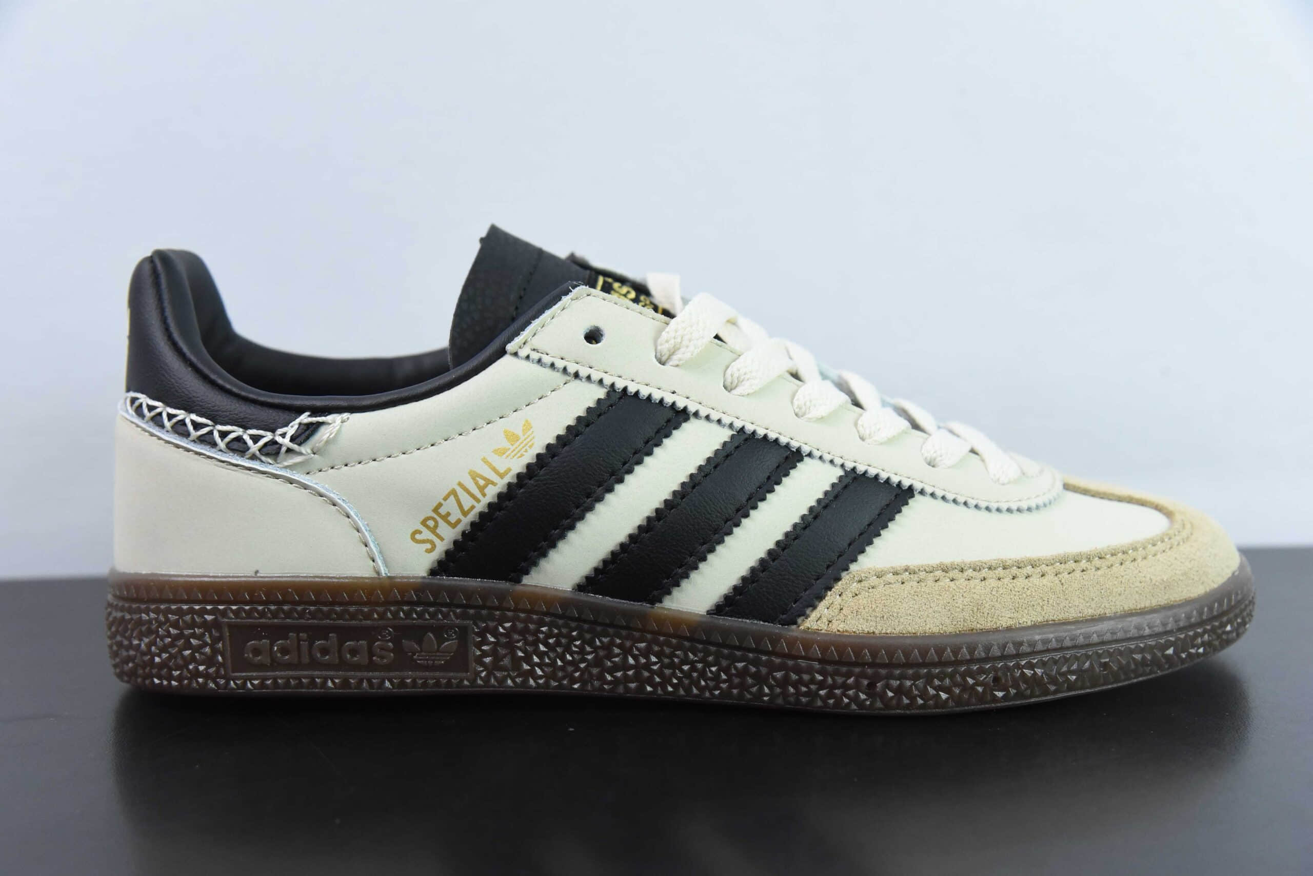阿迪达斯Adidas Originals Handball Spezial ‘Wonder Beige’马克线手球运动员系列百搭休闲运动板鞋纯原版本 货号： IE3698 