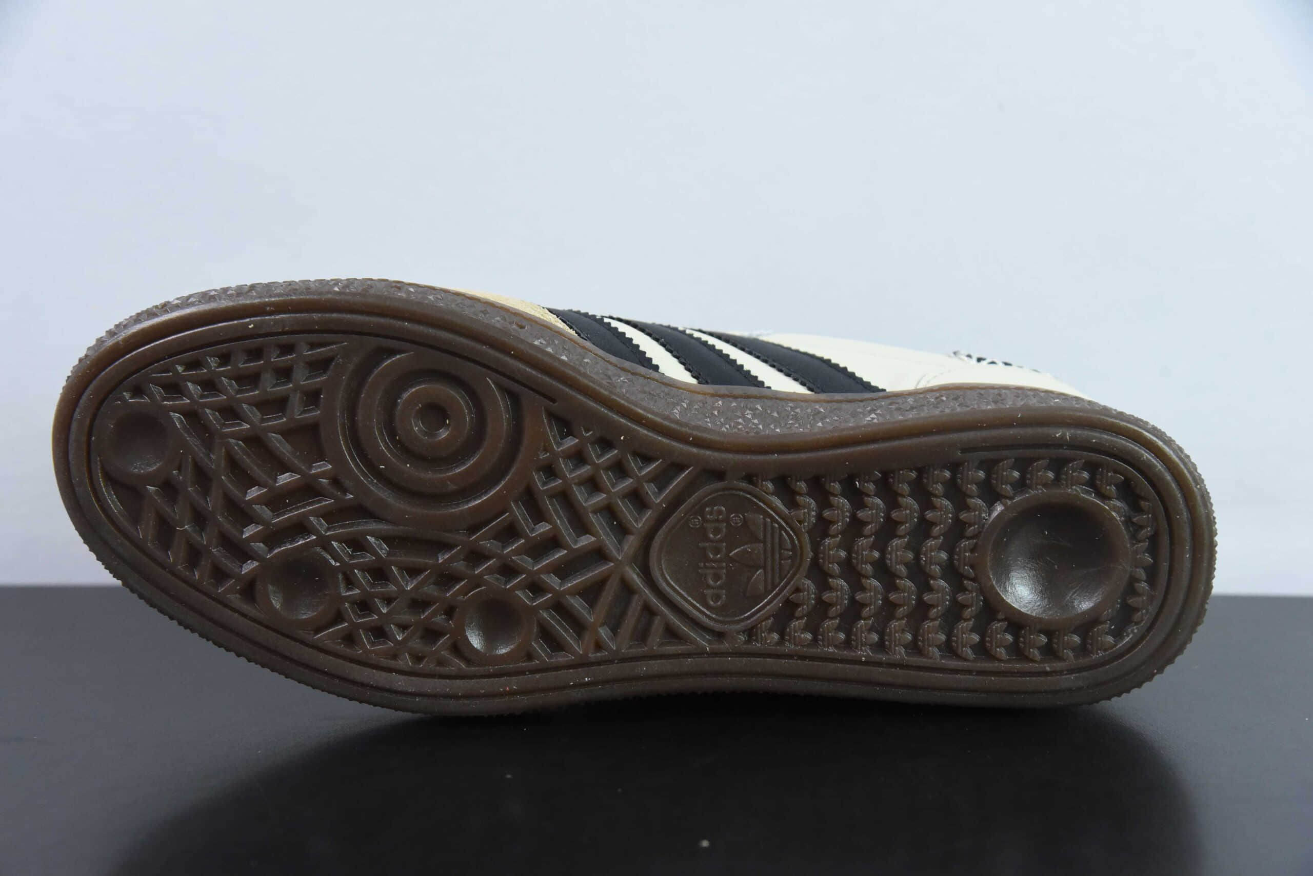 阿迪达斯Adidas Originals Handball Spezial ‘Wonder Beige’马克线手球运动员系列百搭休闲运动板鞋纯原版本 货号： IE3698 