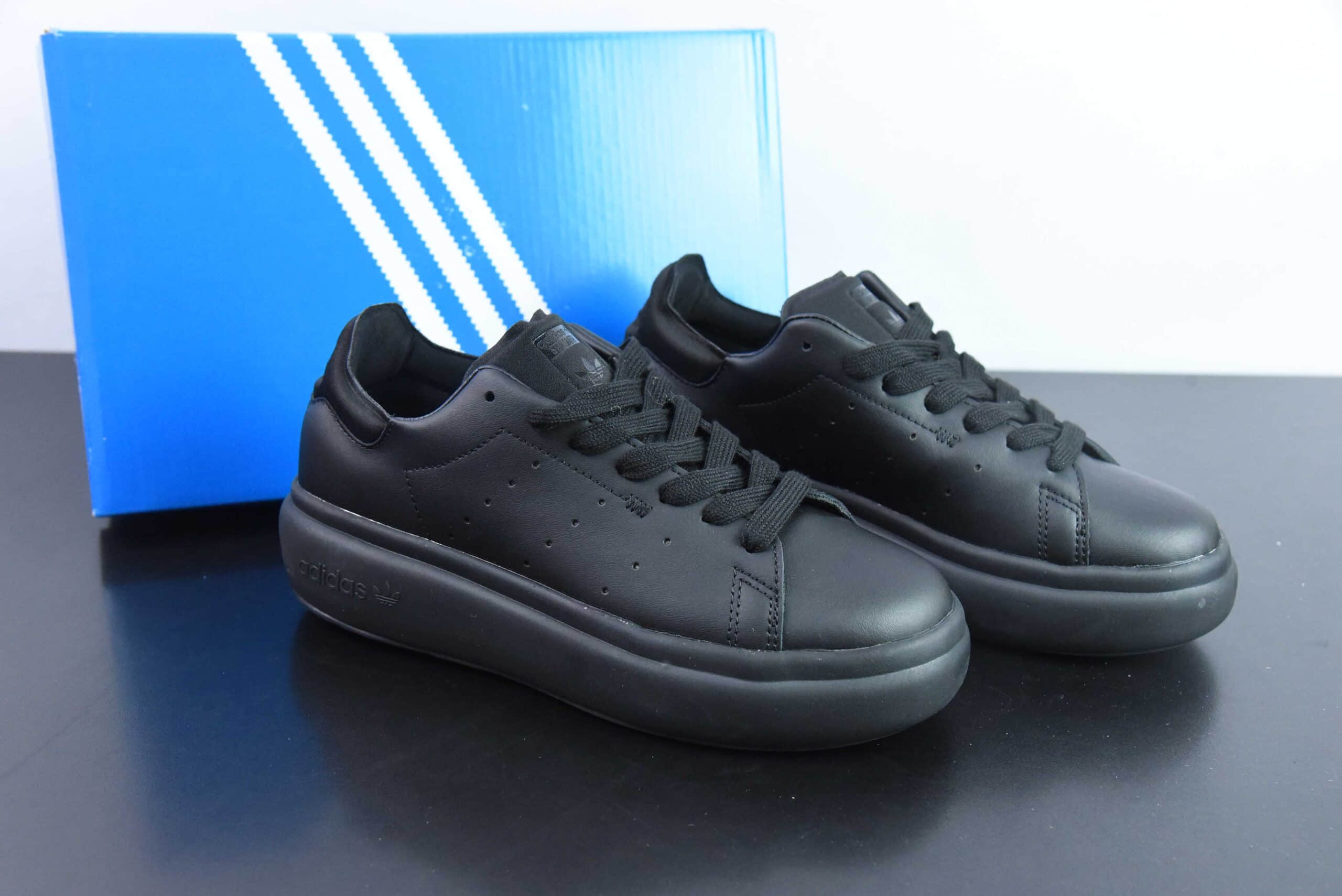 阿迪达斯Adidas Originals Stan Smith PE纯黑史密斯面包系列低帮轻量松糕经典百搭复古休闲运动厚底板鞋纯原版本 货号：IE0450