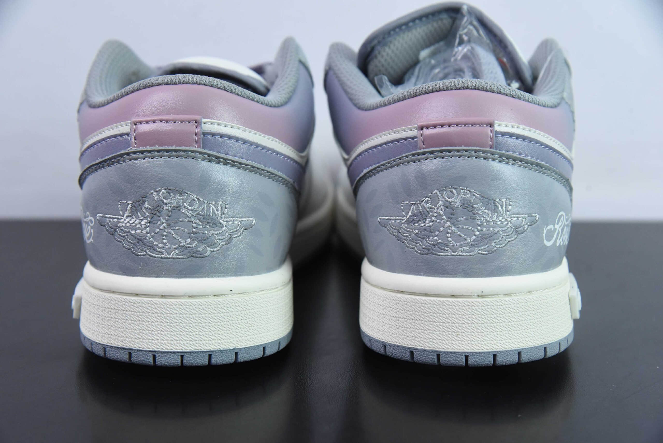 乔丹Air Jordan 1 Low AJ1 乔1 熊猫恶作剧摩登薇境格雷系蔷薇勋章低帮文化复古篮球鞋纯原版本 货号：553560-053 