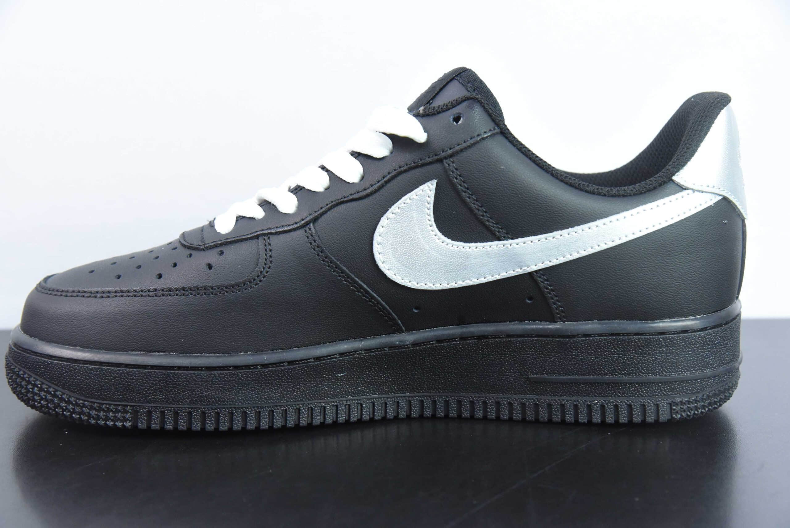 耐克Nike Air Force 1 Low 07 酷黑银翼 Vlad 黑银空军一号低帮休闲板鞋纯原版本 货号：CW2288-016 