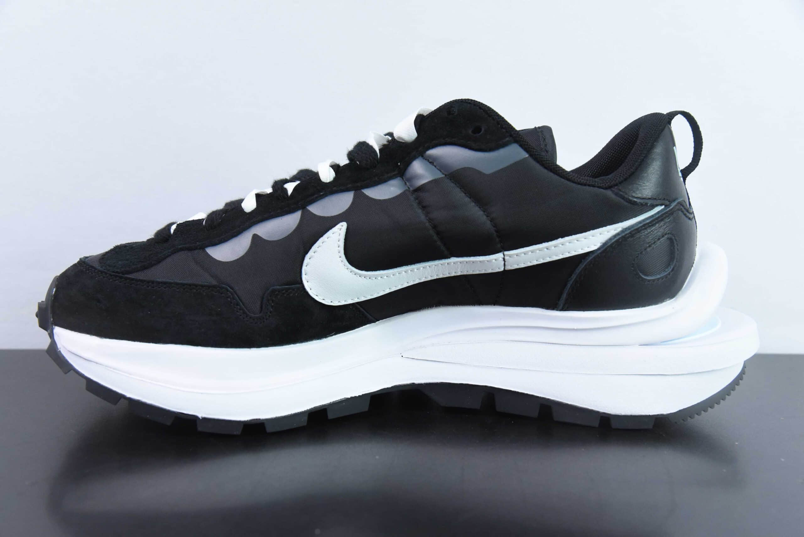 耐克Sacai x NIKE VAPORWAFFLE 走秀3.0黑白联名解构走秀款休闲鞋纯原版本 货号：DD1875-003