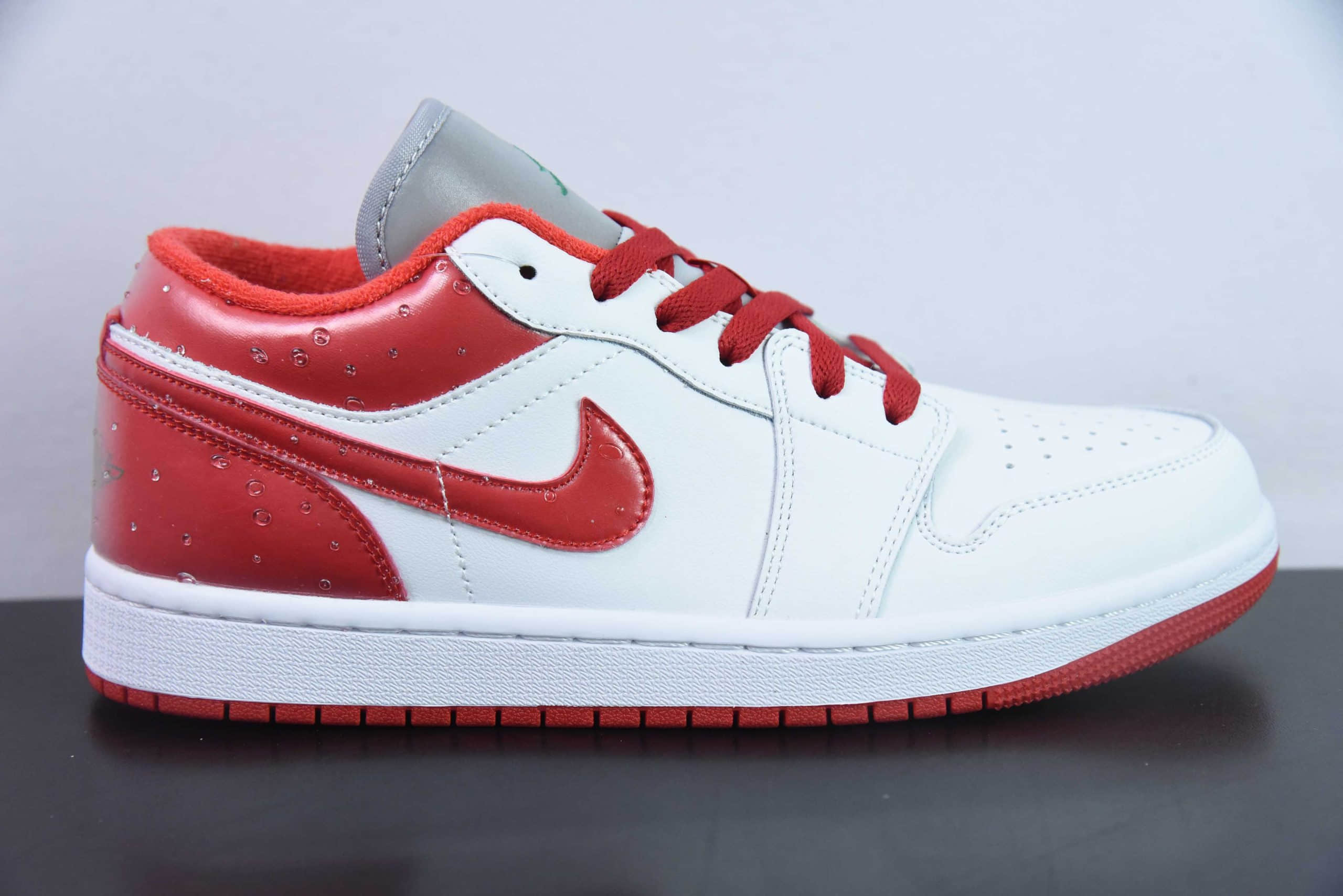 乔丹Air Jordan 1 Low AJ1 乔1白红色低帮文化休闲板鞋纯原版本 货号：FQ1935-018 
