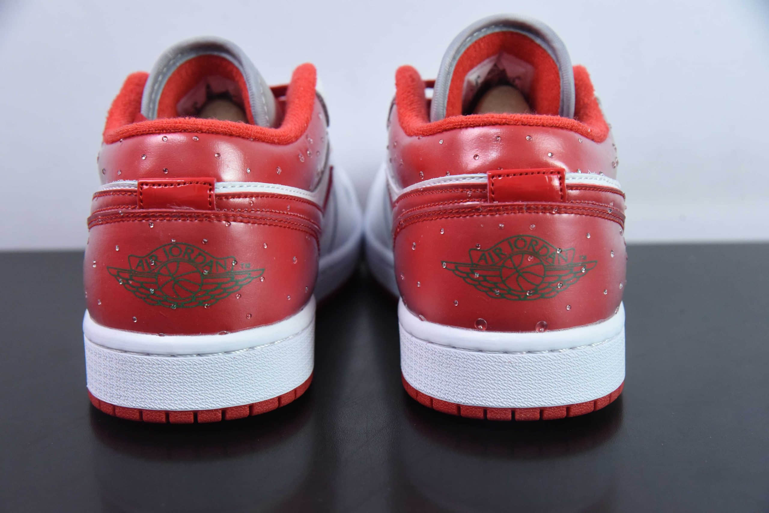 乔丹Air Jordan 1 Low AJ1 乔1白红色低帮文化休闲板鞋纯原版本 货号：FQ1935-018 