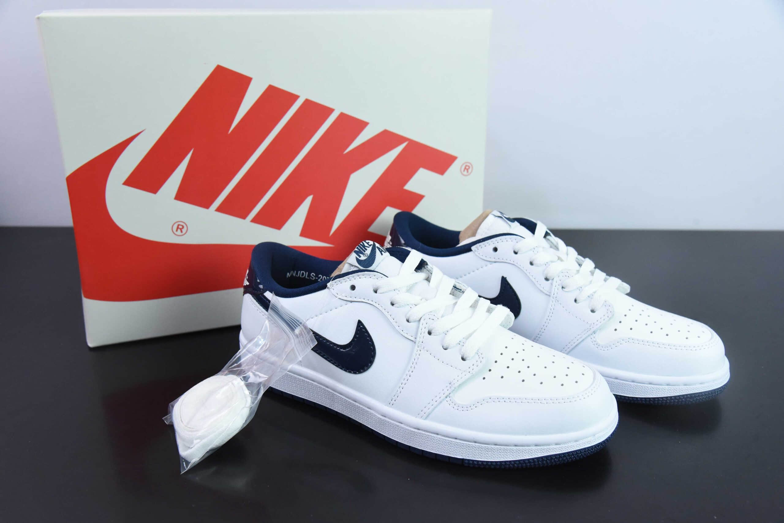 乔丹Air Jordan 1 Low 85 Metallic Blue AJ1 乔1金属白蓝低帮文化篮球鞋纯原版本 货号：FB9933-141