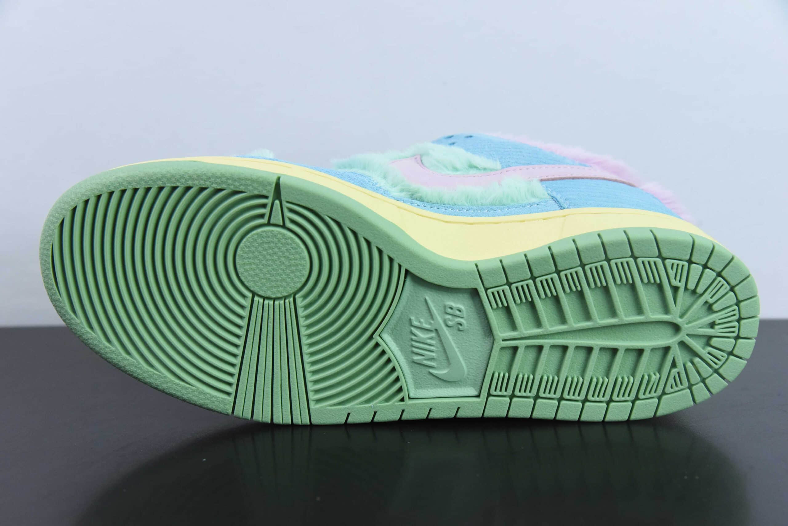 耐克Nike Verdy x Nike SB Dunk Low ProVisty联名毛绒鼠尾草绿黄色蓝SB扣篮系列低帮休闲运动滑板板鞋纯原版本 货号：FN6040-400