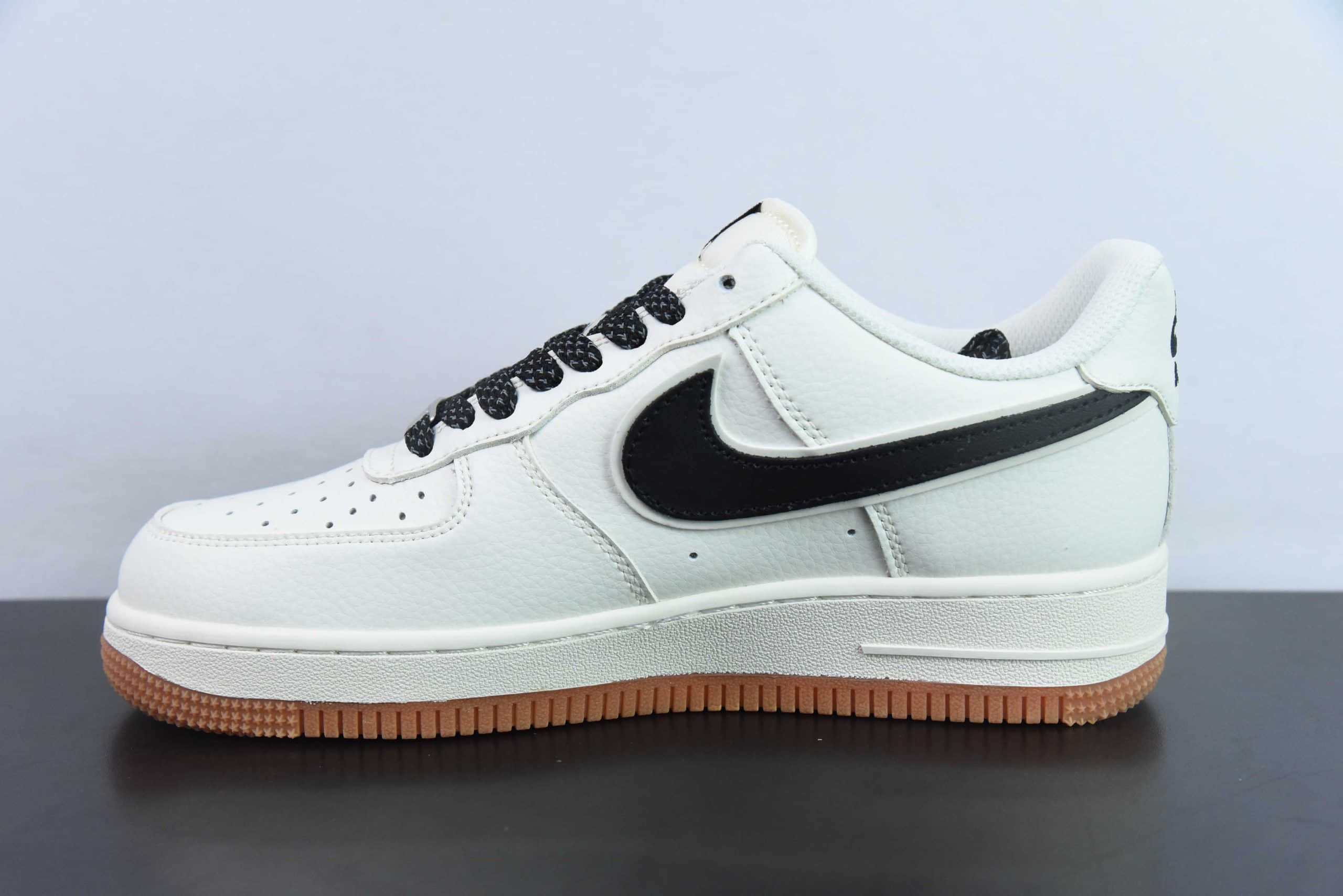耐克Nike Air Force 1'07 Low斯图西联名米黑生胶空军一号低帮休闲板鞋纯原版本 货号：XZ5688-001