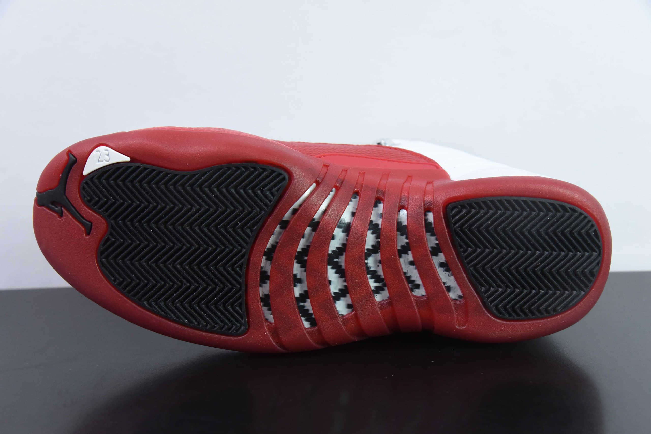 乔丹Air Jordan AJ12 Retro AJ12樱桃白红高帮男子复古文化篮球鞋纯原版本 货号：CT8013-116
