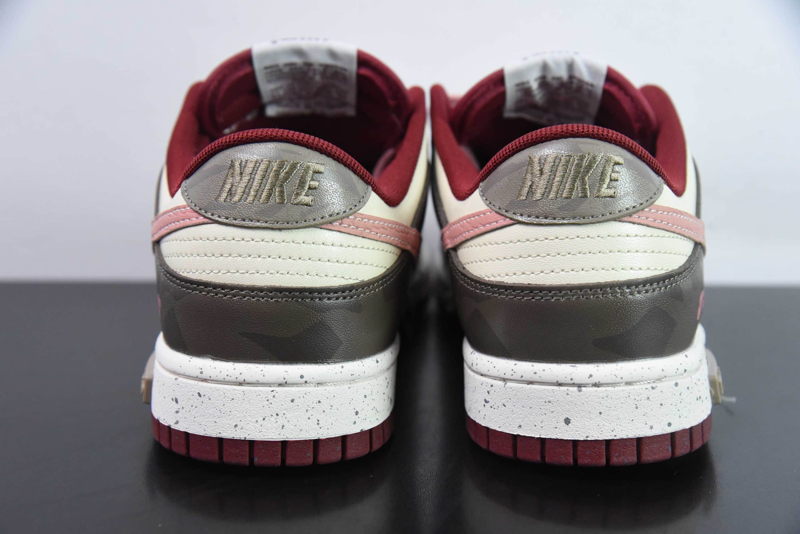 耐克Nike Dunk Low 熊猫恶作剧拓荒骑士粉尘SB低帮休闲板鞋纯原版本 货号：DD1391-601  