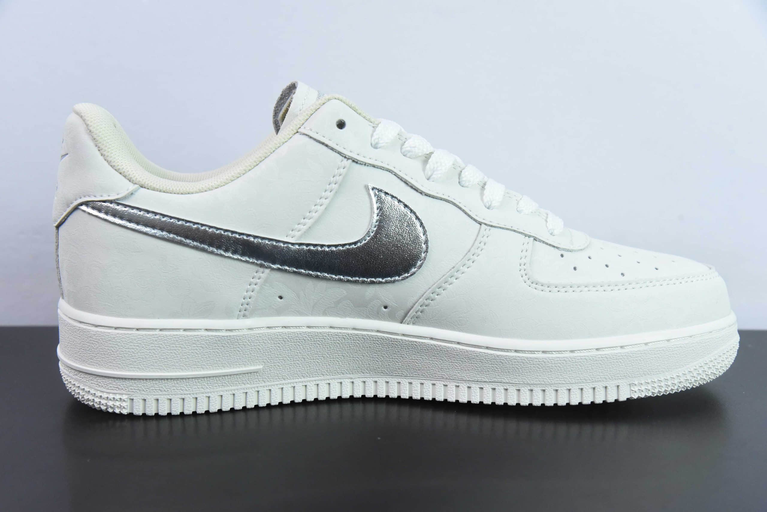 耐克Nike Air Force 1 Low 07 VIRGIL 灰银刺绣暗纹空军一号低帮休闲板鞋纯原版本 货号：AF2406-110