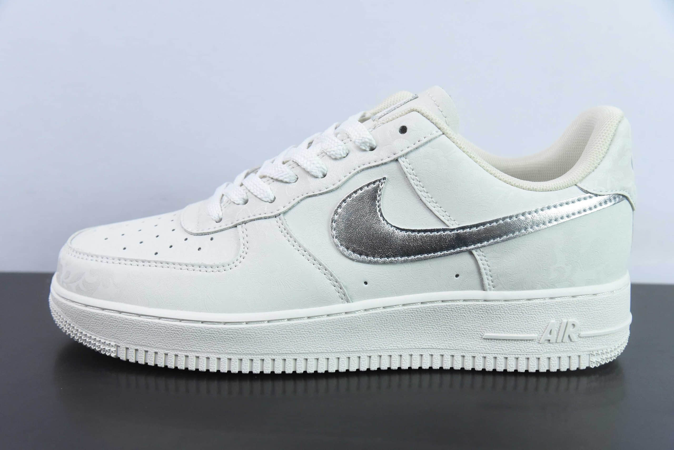 耐克Nike Air Force 1 Low 07 VIRGIL 灰银刺绣暗纹空军一号低帮休闲板鞋纯原版本 货号：AF2406-110