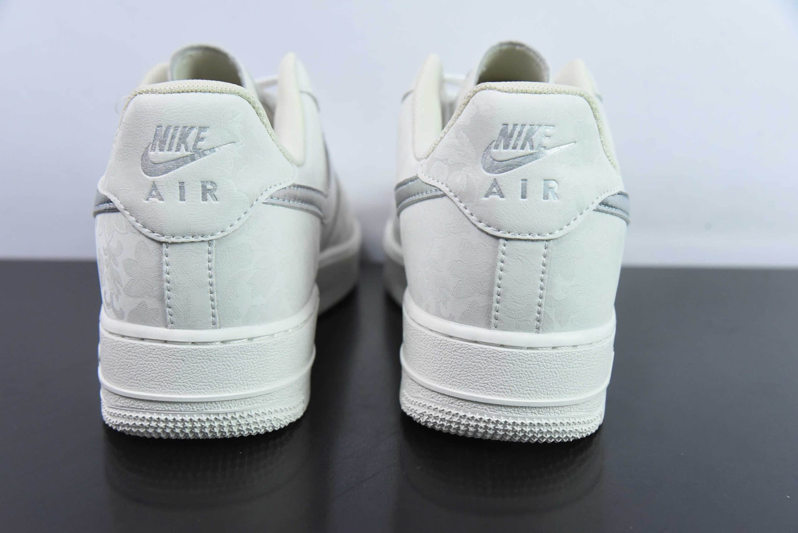 耐克Nike Air Force 1 Low 07 VIRGIL 灰银刺绣暗纹空军一号低帮休闲板鞋纯原版本 货号：AF2406-110