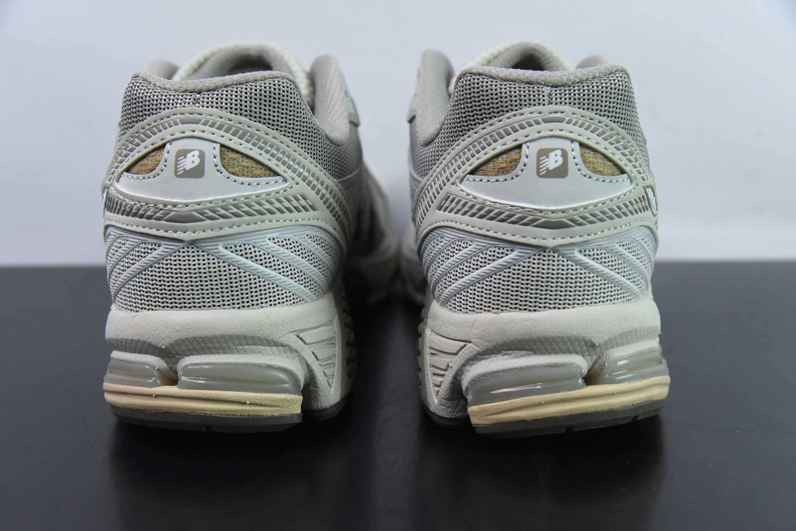 新百伦New Balance ML860系列沙漠黄复古老爹风休闲运动慢跑鞋纯原版本 货号：ML860KS2