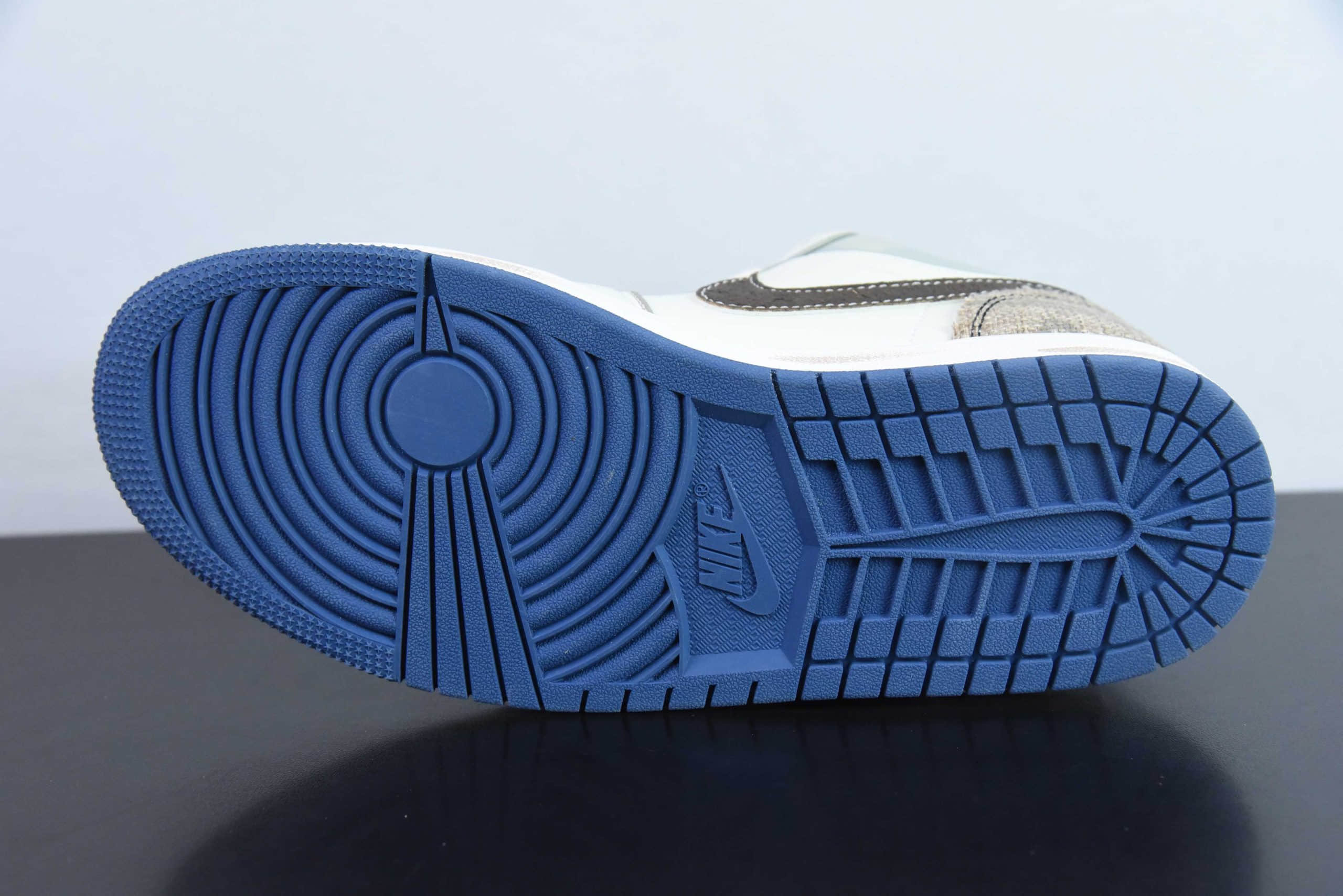乔丹Air Jordan AJ1 Low 踏浪蓝白棕定制配色系列低帮复古文化篮球鞋纯原版本 货号：553558-414  