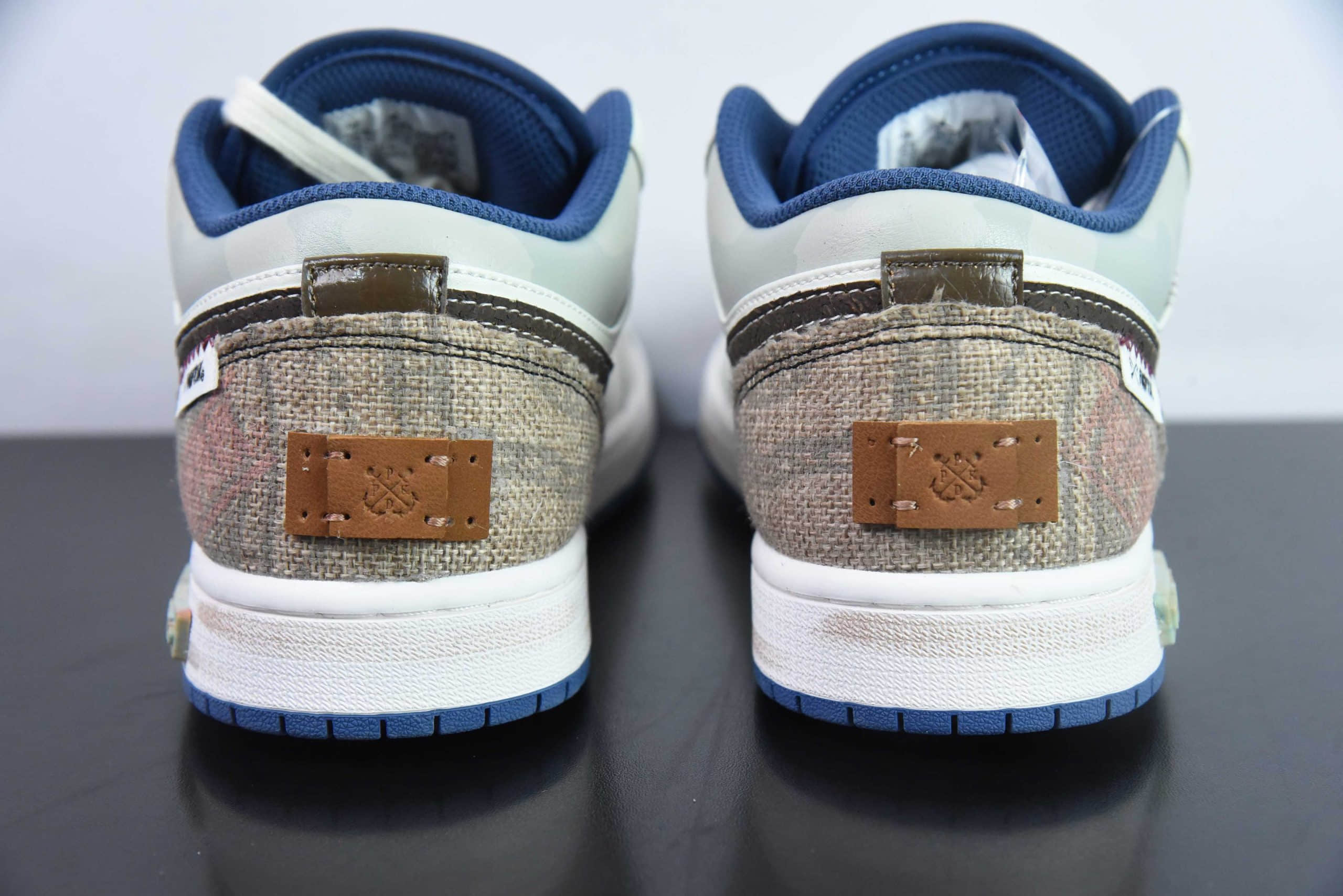 乔丹Air Jordan AJ1 Low 踏浪蓝白棕定制配色系列低帮复古文化篮球鞋纯原版本 货号：553558-414  