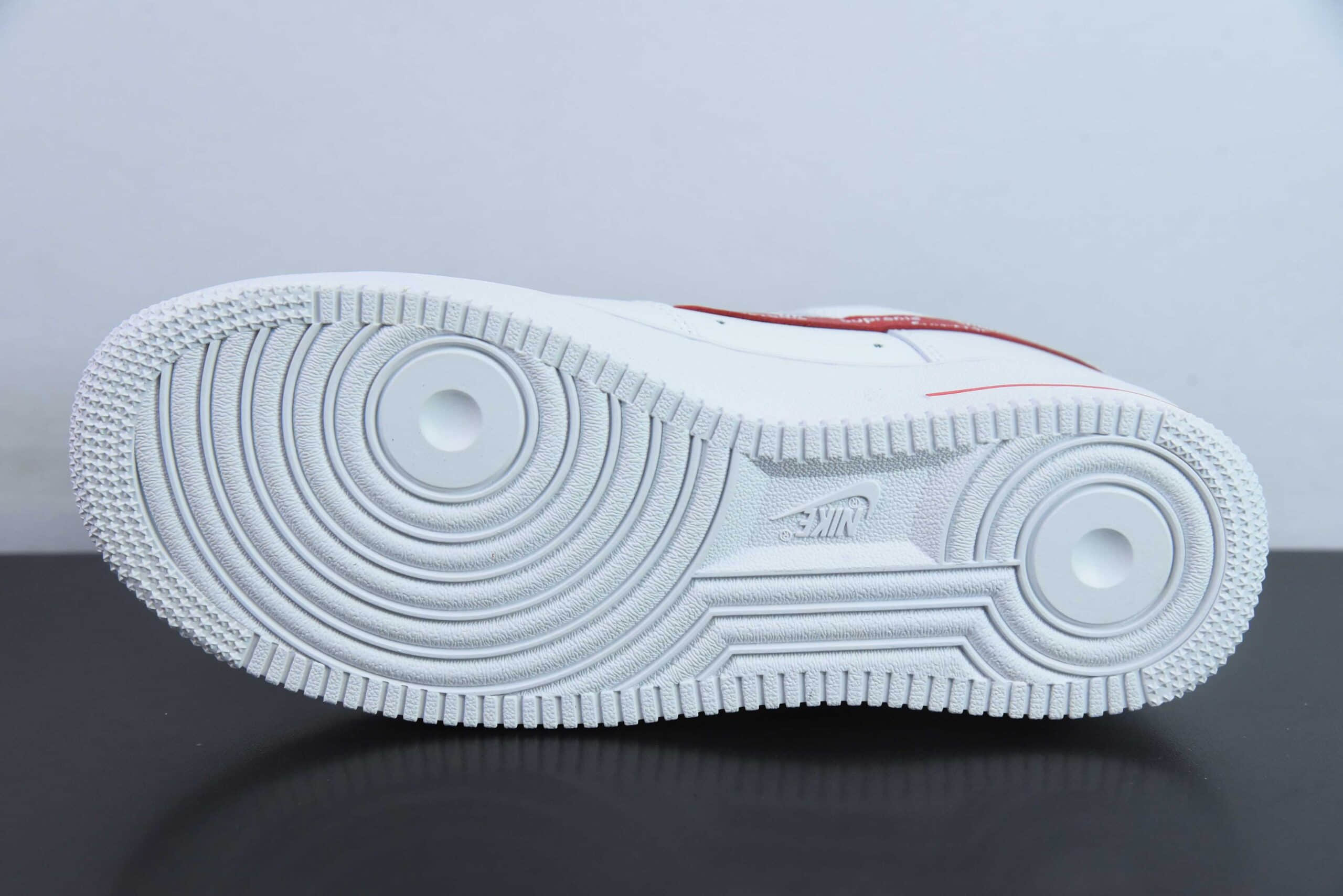 耐克Nike Supreme x Nk Air Force 1'07 Low Supreme联名白红印花空军一号低帮休闲板鞋纯原版本 货号：CU9225-010