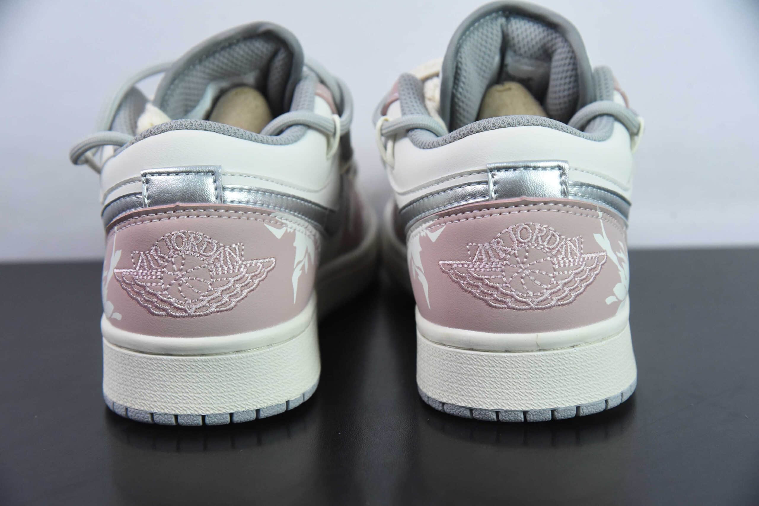 乔丹Air Jordan 1 LowFlower WordsAJ1米灰粉花心语绑绳低帮经典复古文化休闲运动篮球鞋纯原版本 货号：553560-053