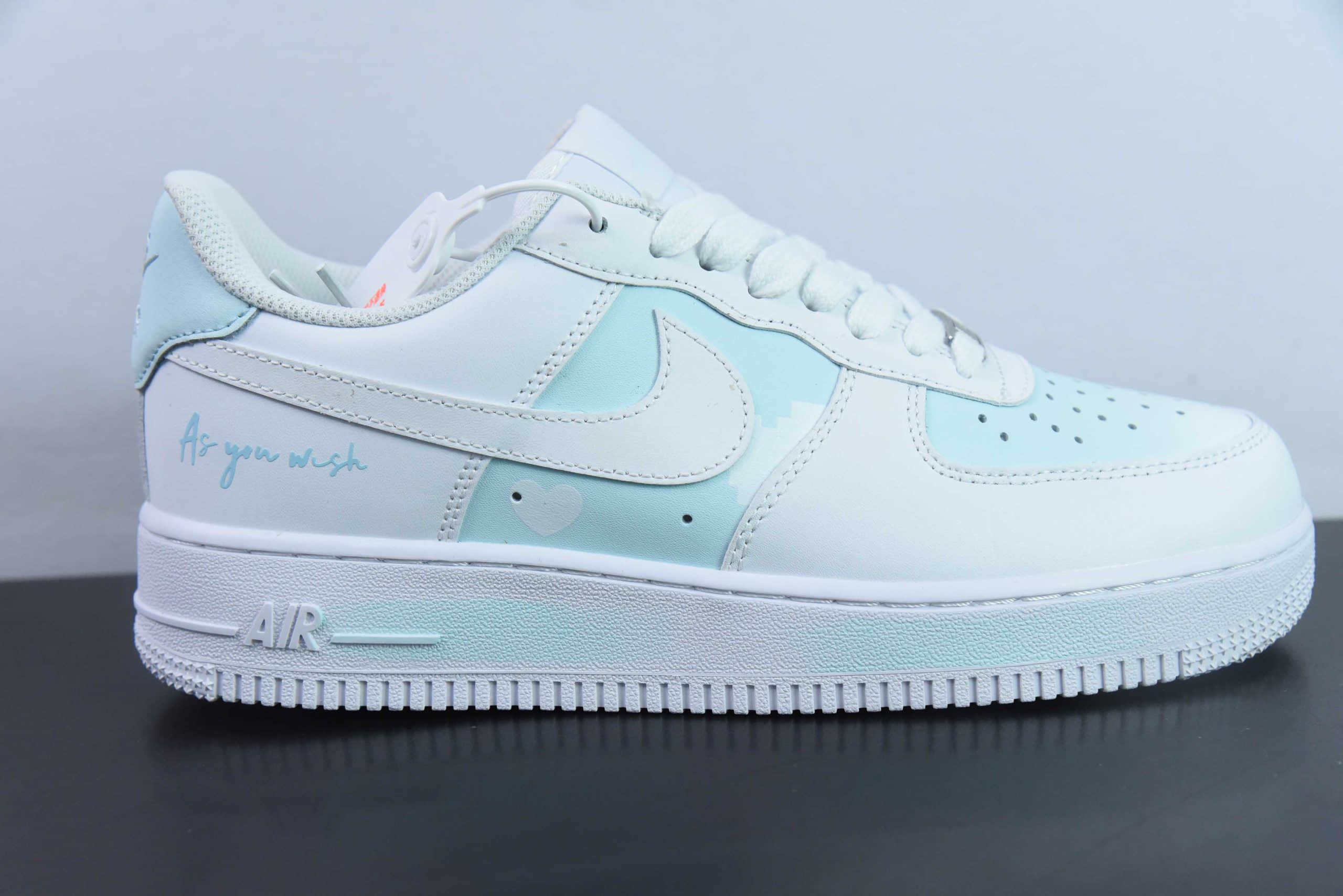 耐克Nike Air Force 1 Low’07 A8系列蓝天白云喷绘空军一号低帮休闲板鞋纯原版本 货号：CW2288-111 