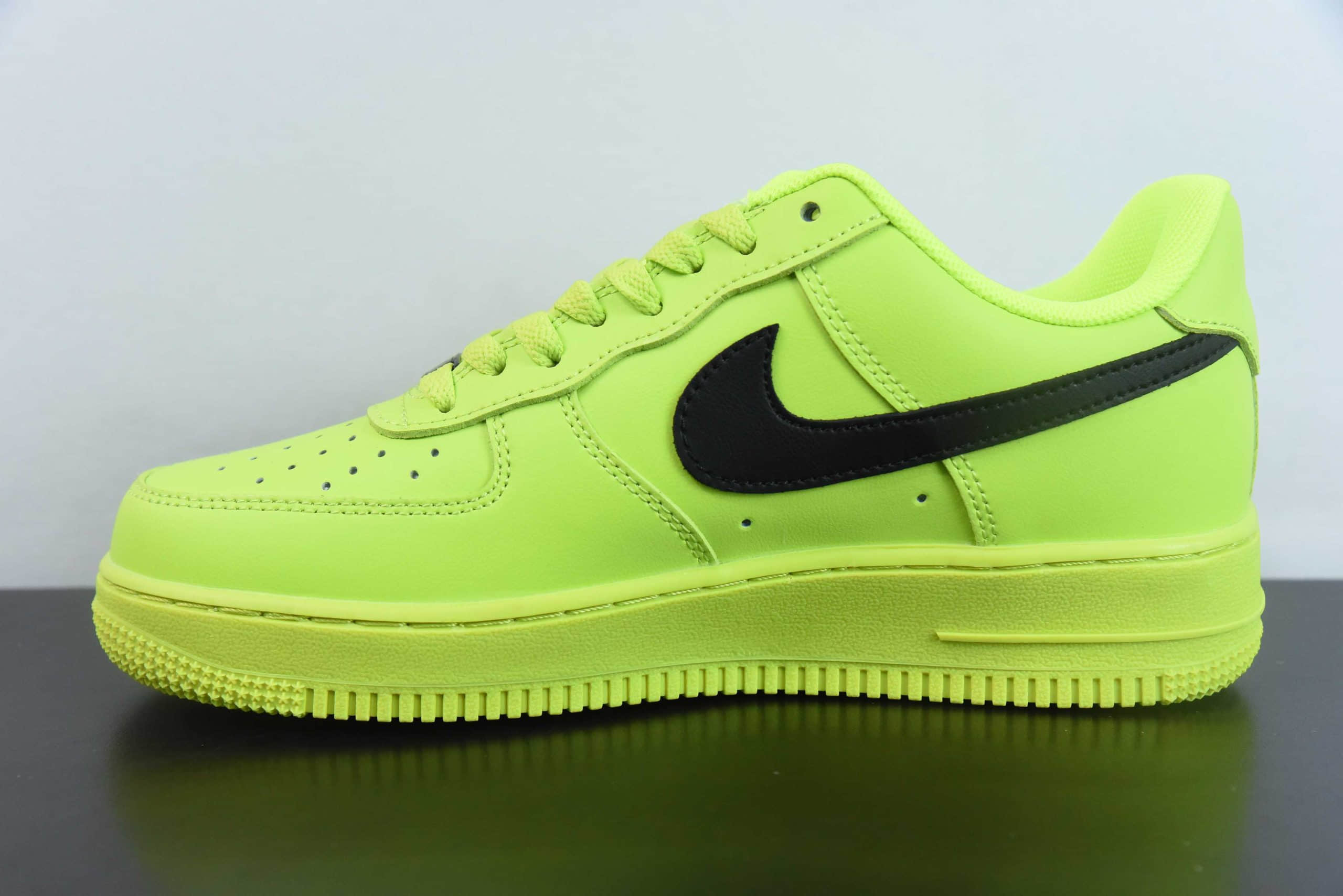 耐克Nike Air Force 1'07 Low Firefly Green萤光绿空军一号低帮休闲板鞋纯原版本 货号：FA2407-301