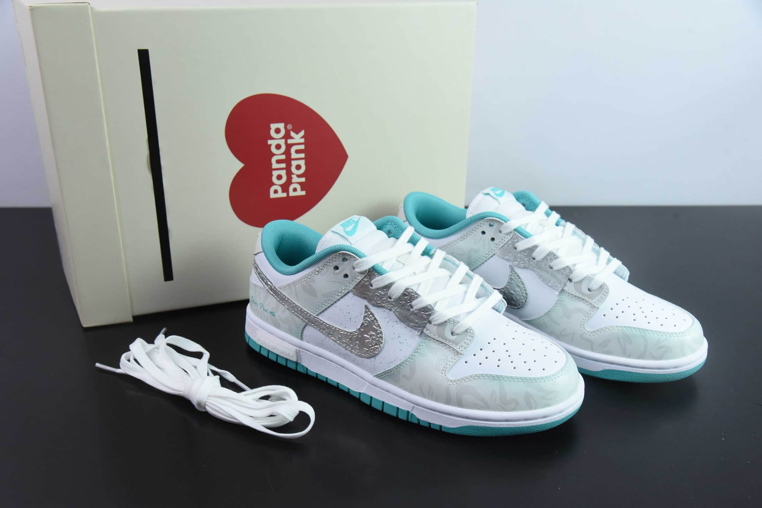 耐克Nike Dunk Low 熊猫恶作剧特别企划心动邮件薄荷心语SB低帮休闲板鞋纯原版本 货号：DV0833-102
