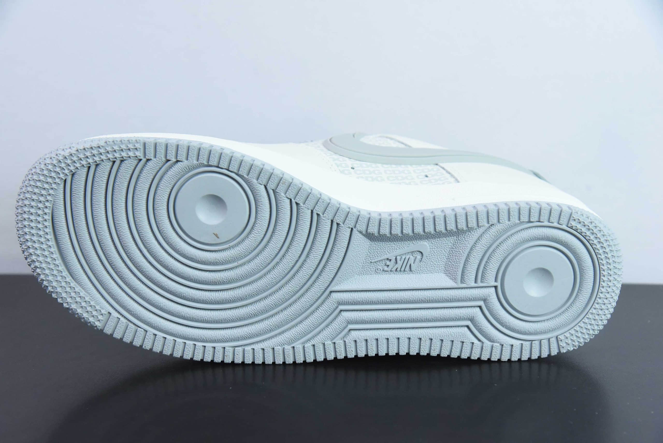 耐克Nike Air Force 1 '07 Low CDG联名米白灰空军一号低帮休闲板鞋纯原版本 货号：CG-240422