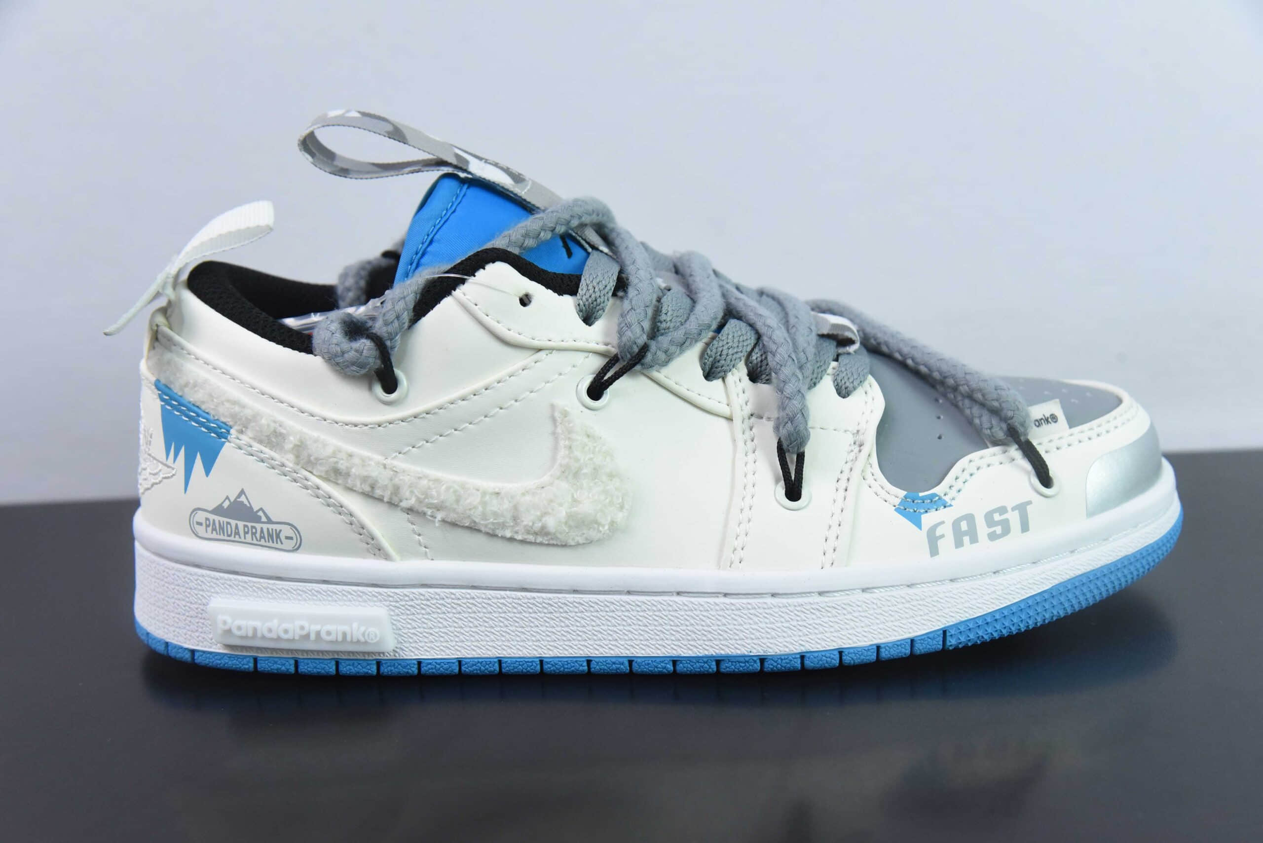 乔丹Air Jordan A BATHING APE STA x Travis Scott x Air Jordan 1 Low猿人白蓝灰绑带低帮复古文化篮球鞋纯原版本 货号：553558-041