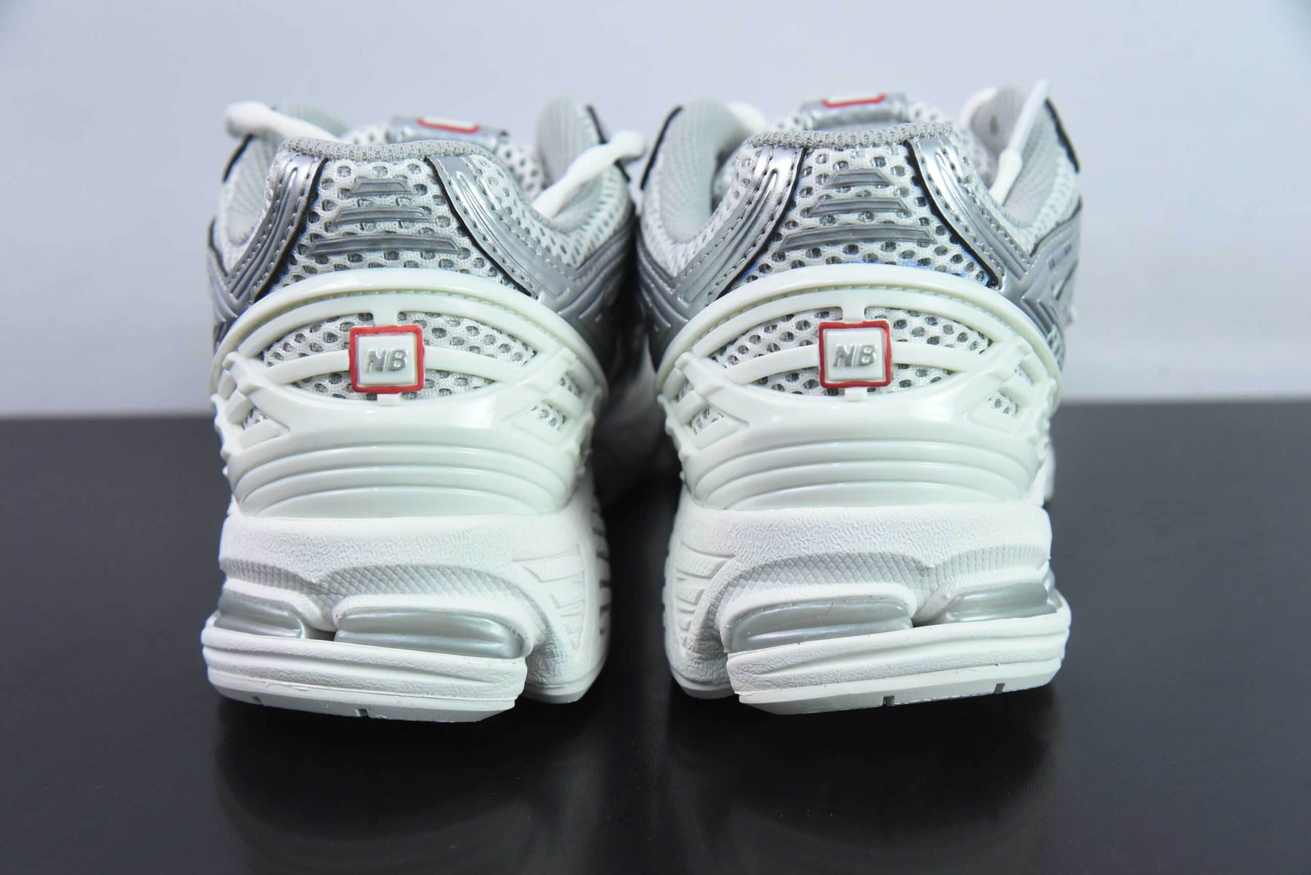 新百伦New Balance M1906系列金属银白复古老爹风休闲运动慢跑鞋纯原版本 货号：M1906RCB 