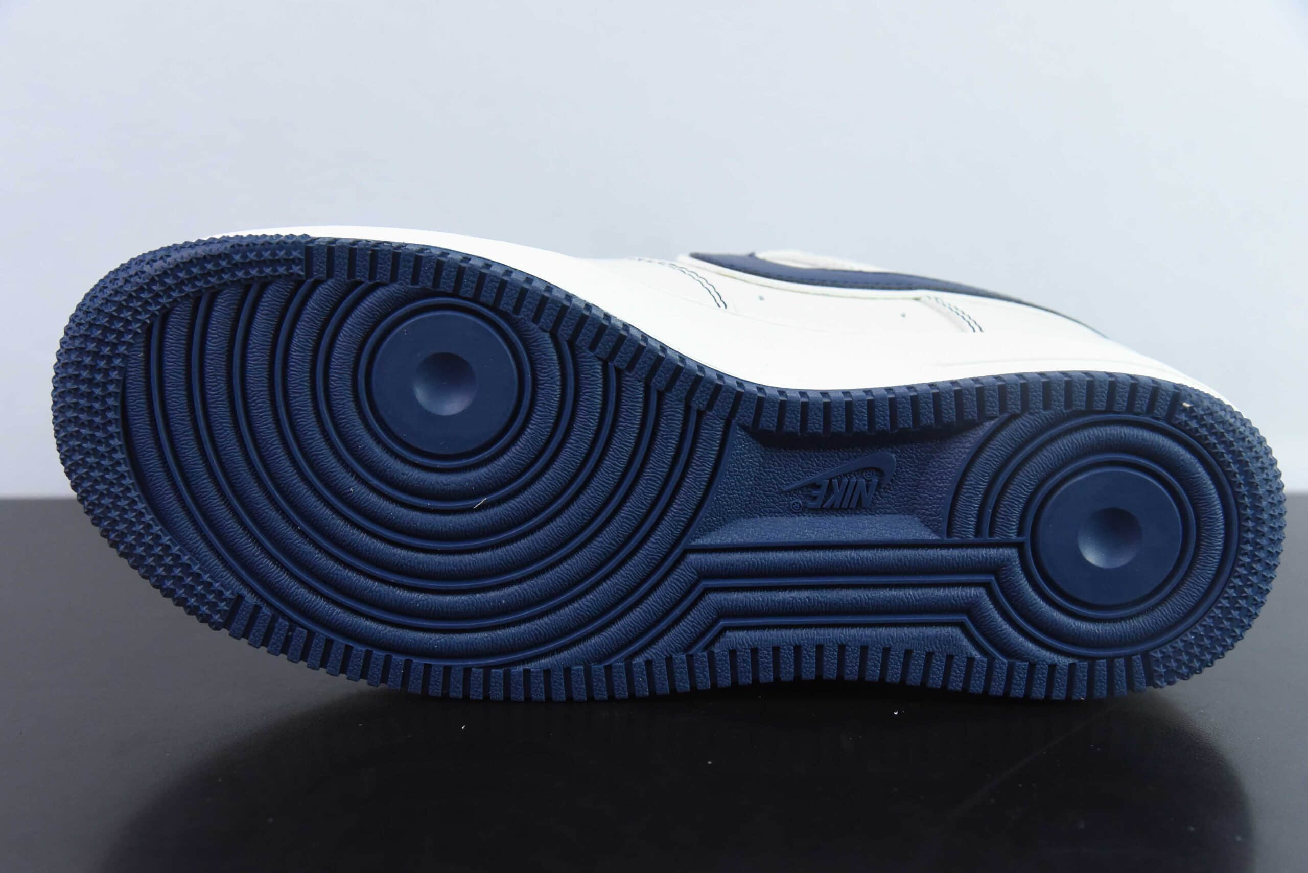 耐克Nike Air Force 1 Low 07 x UNDEFEATED 白蓝小钩麻绳空军一号低帮休闲板鞋纯原版本 货号：UT2023-205 