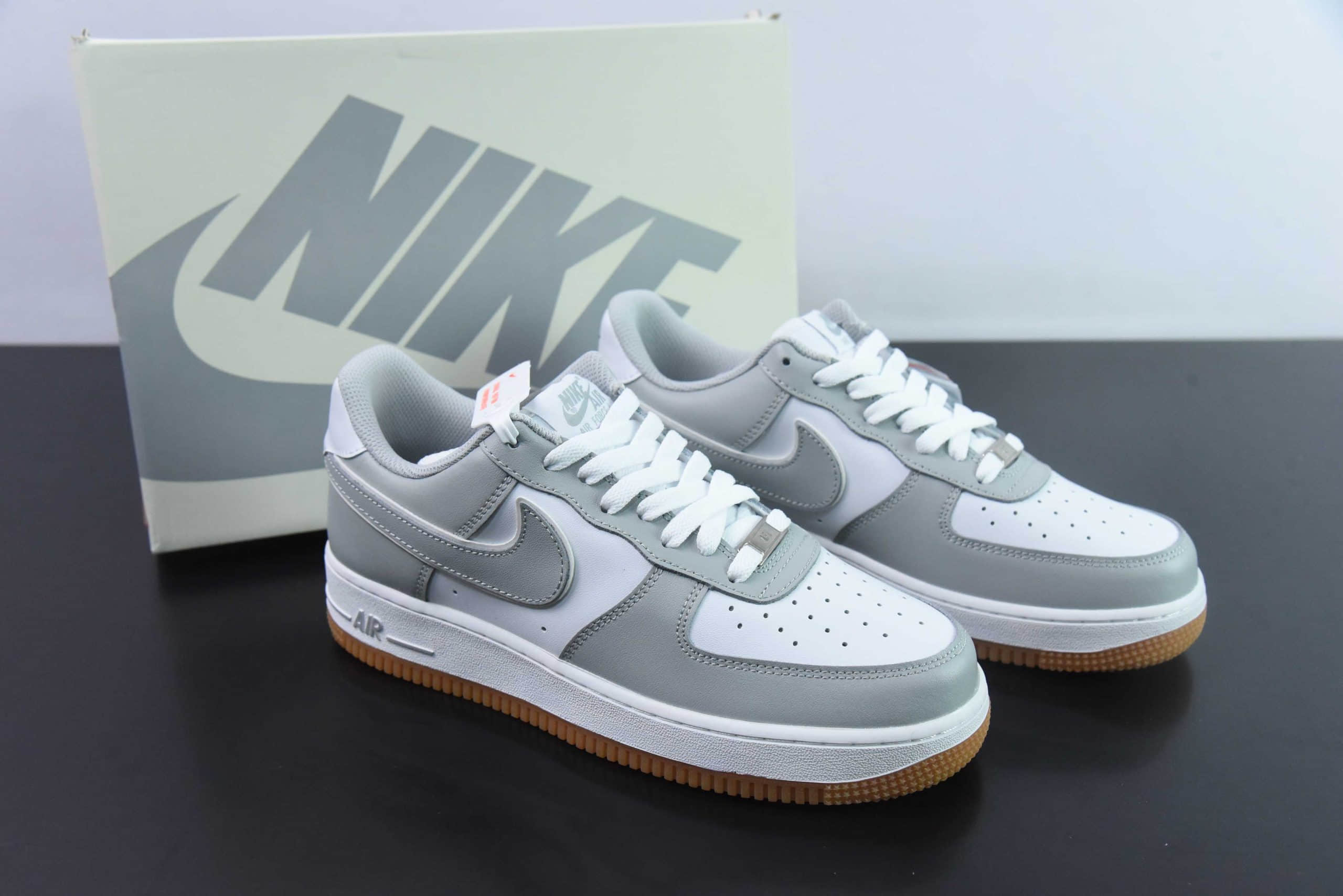 耐克NIke Air Force 1 ‘07 Low 灰白生胶空军一号低帮休闲板鞋纯原版本 货号：AW2296-001