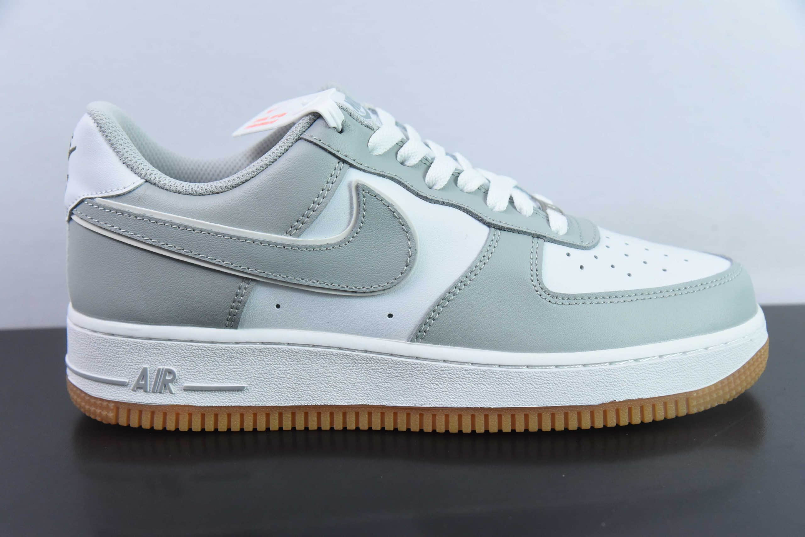 耐克NIke Air Force 1 ‘07 Low 灰白生胶空军一号低帮休闲板鞋纯原版本 货号：AW2296-001