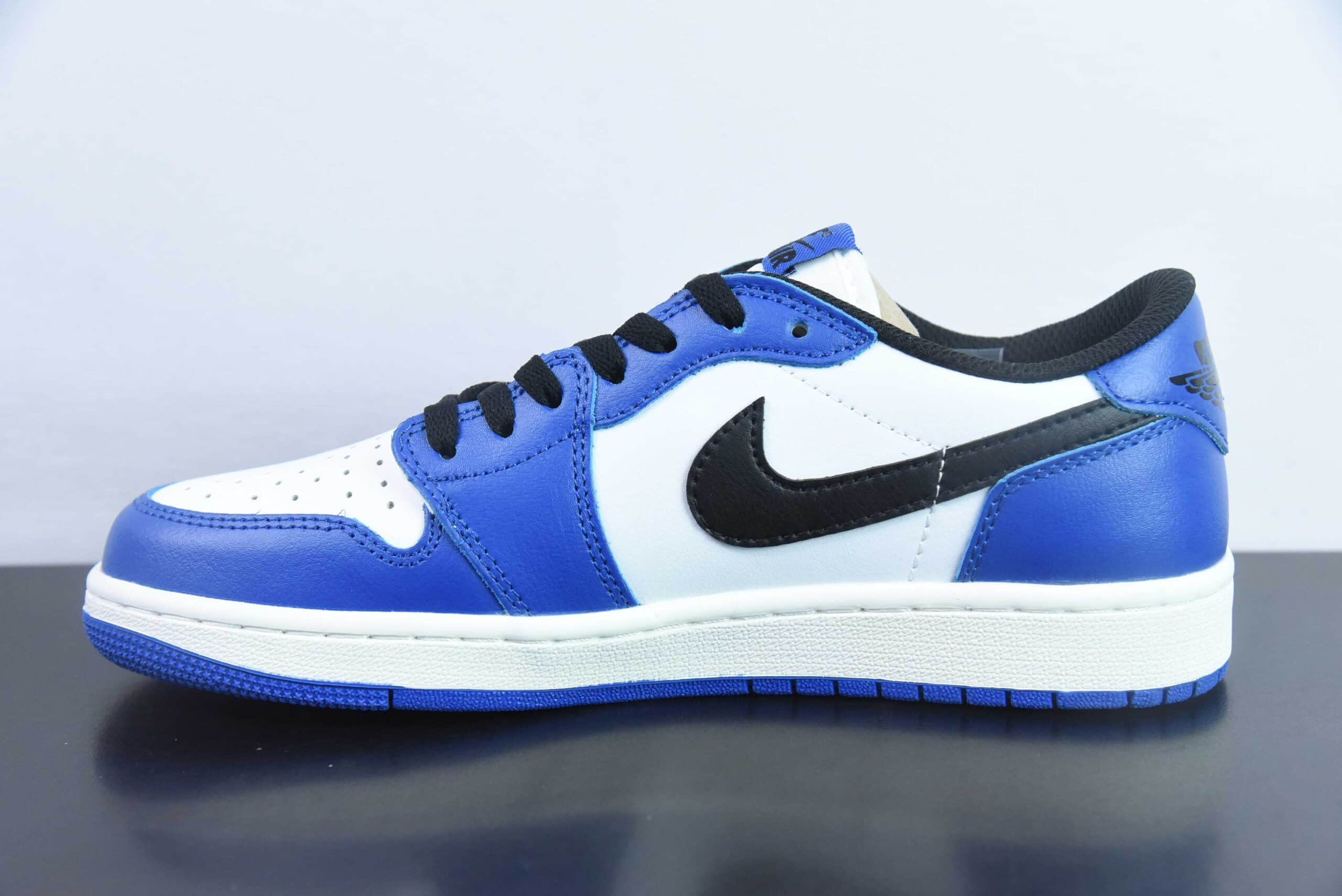 乔丹Air Jordan 1 Low 蓝白黑AJ1乔1低帮休闲板鞋纯原版本 货号：CZ0790-140