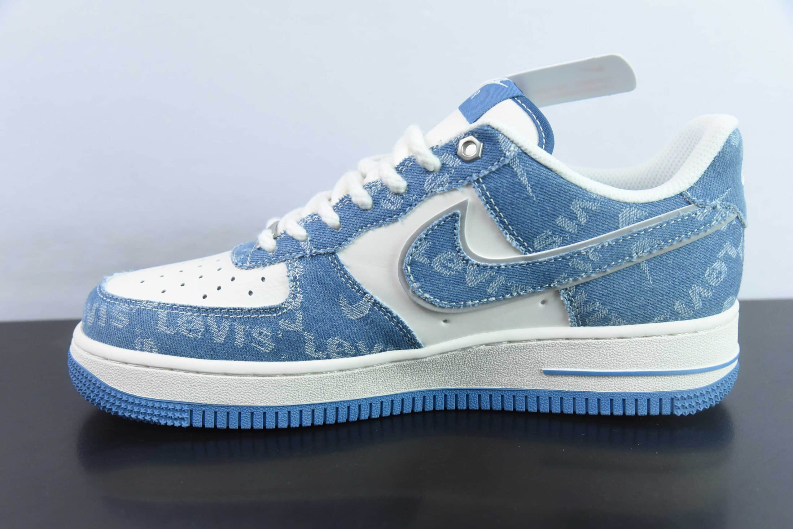耐克Nike Air Force 1'07 Low 李维斯联名天蓝牛仔空军一号低帮休闲板鞋纯原版本 货号：SJ6698-003