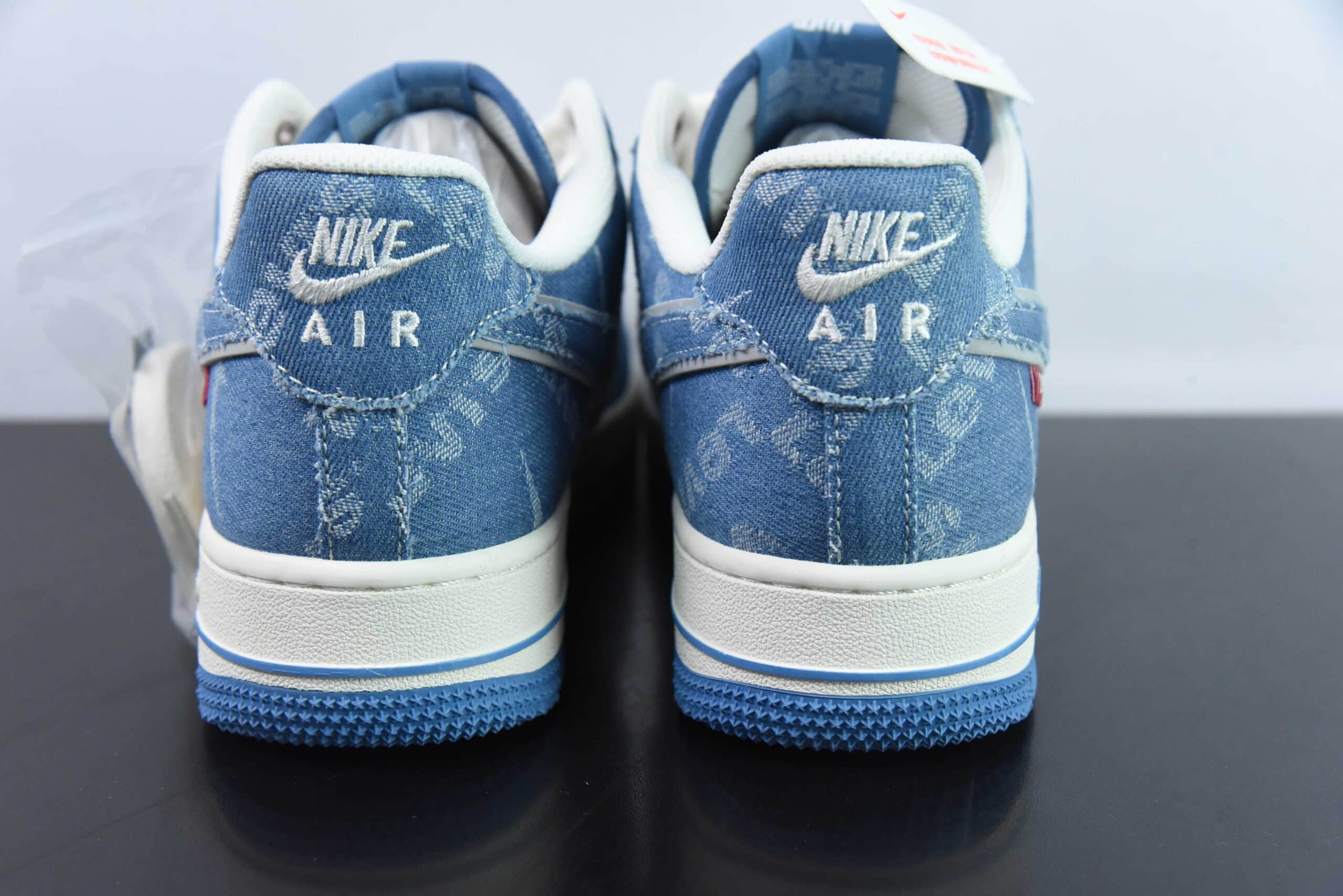 耐克Nike Air Force 1'07 Low 李维斯联名天蓝牛仔空军一号低帮休闲板鞋纯原版本 货号：SJ6698-003