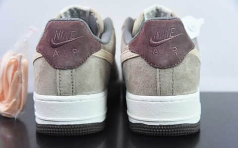 万斯Vans Authentic Monogram 官方经典黑色衬底搭配经典老花Logo休闲帆布硫化鞋纯原版本 货号：VN0A5KRSJD