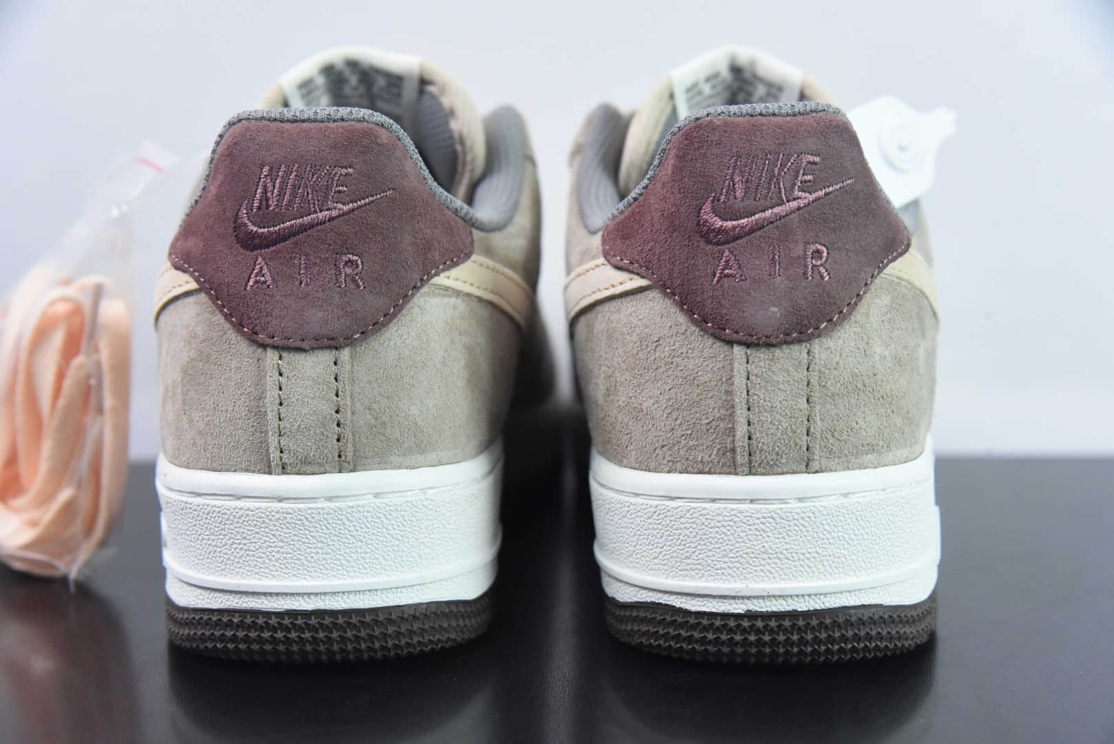 耐克Nike Air Force 1 LOW 大友克洋麂皮米棕路飞空军一号低帮休闲板鞋纯原版本 货号：LF8989-222
