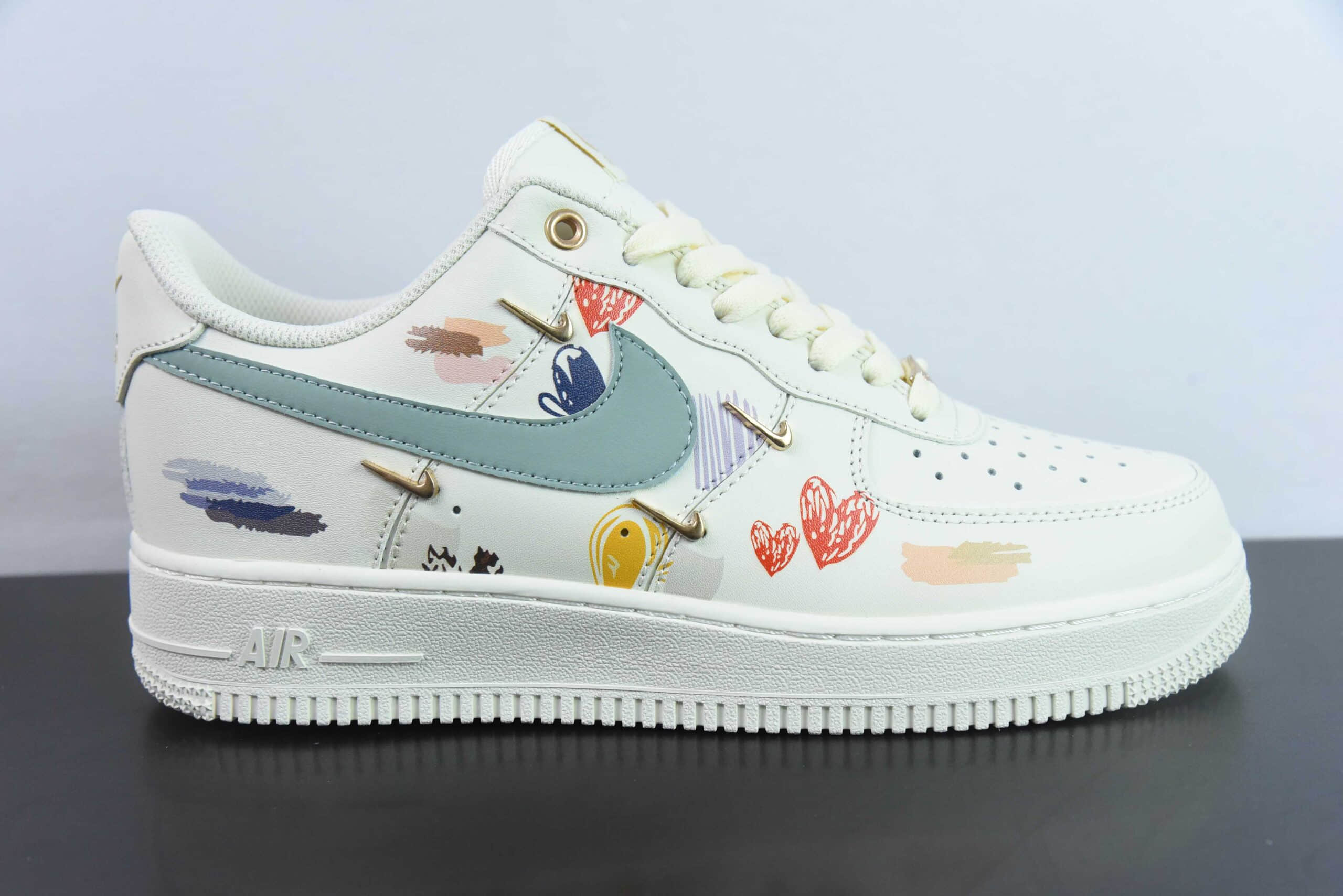 耐克Nike Air Force 1´07 Low 二次元主题薄荷曼波米金喷绘空军一号低帮百搭休闲运动板鞋纯原版本 货号：ZH0316-040